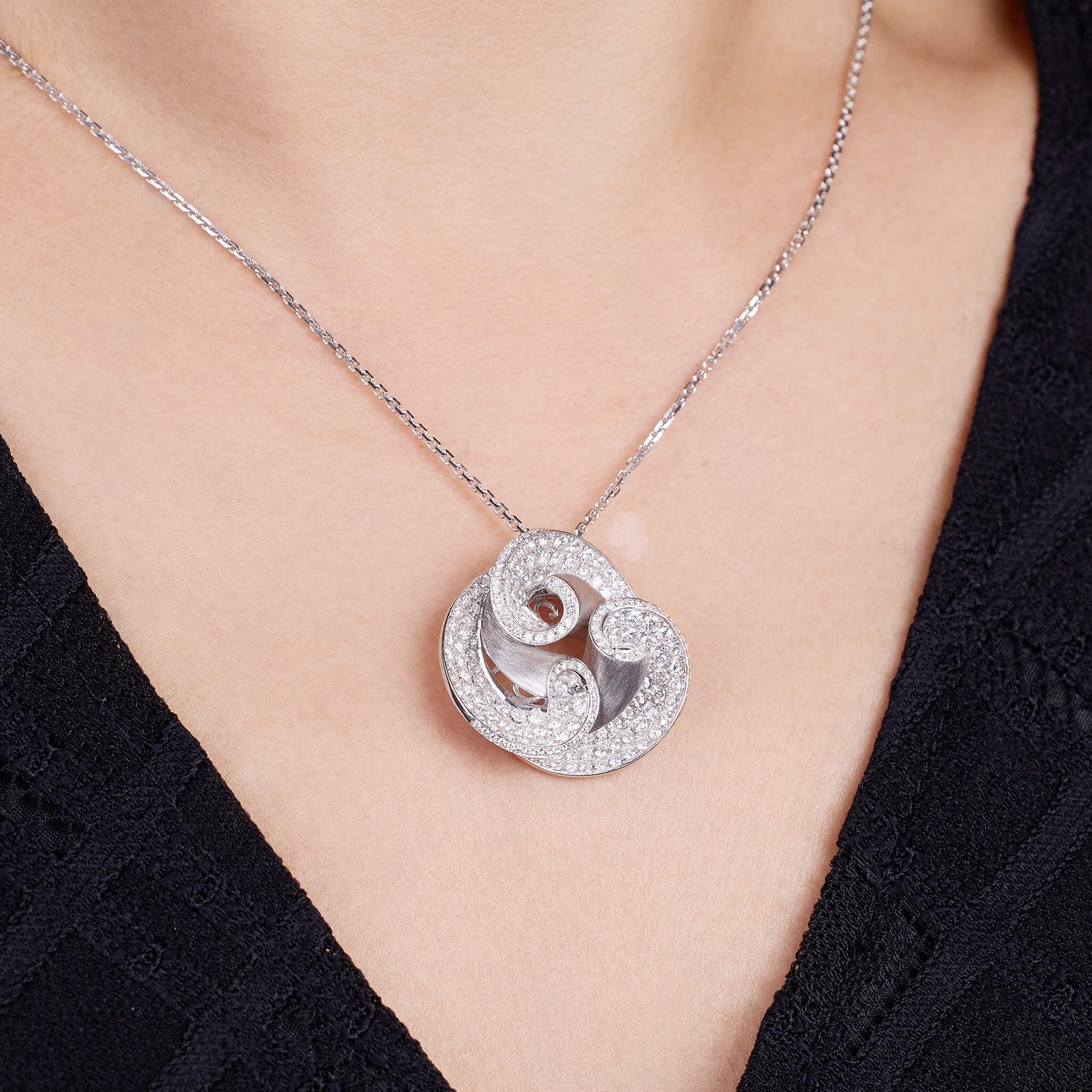 2.05ct.tw. Natural Diamond Pendant in 18K Gold - Jewelry And Store