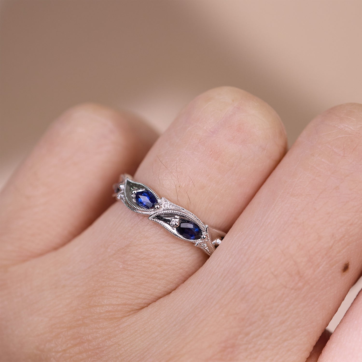 18K Gold Milgrain Band with 0.54ct Natural Blue Sapphires - JewelryAndStore