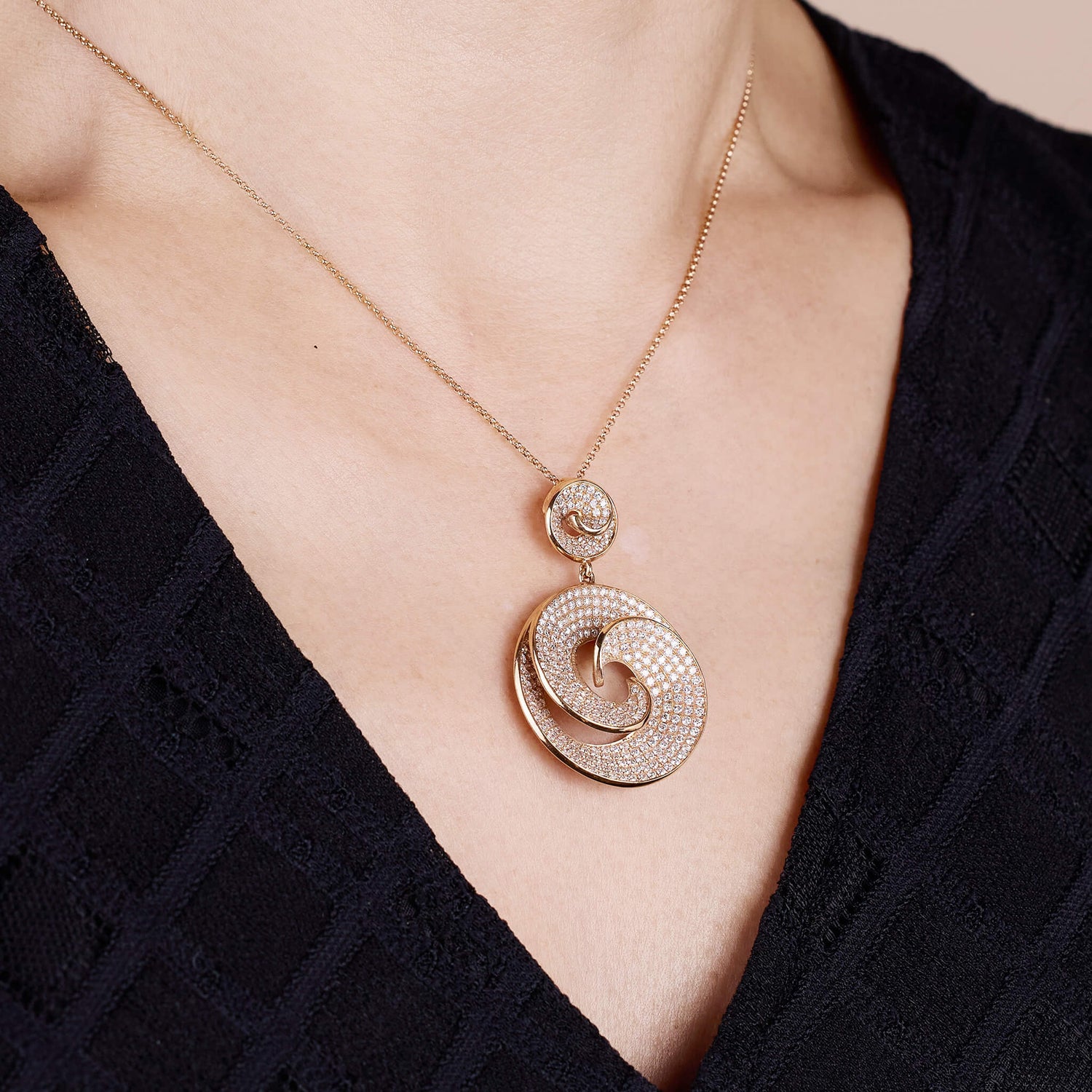 18K Gold Double - spiral Natural Diamond Pendant - Jewelry And Store