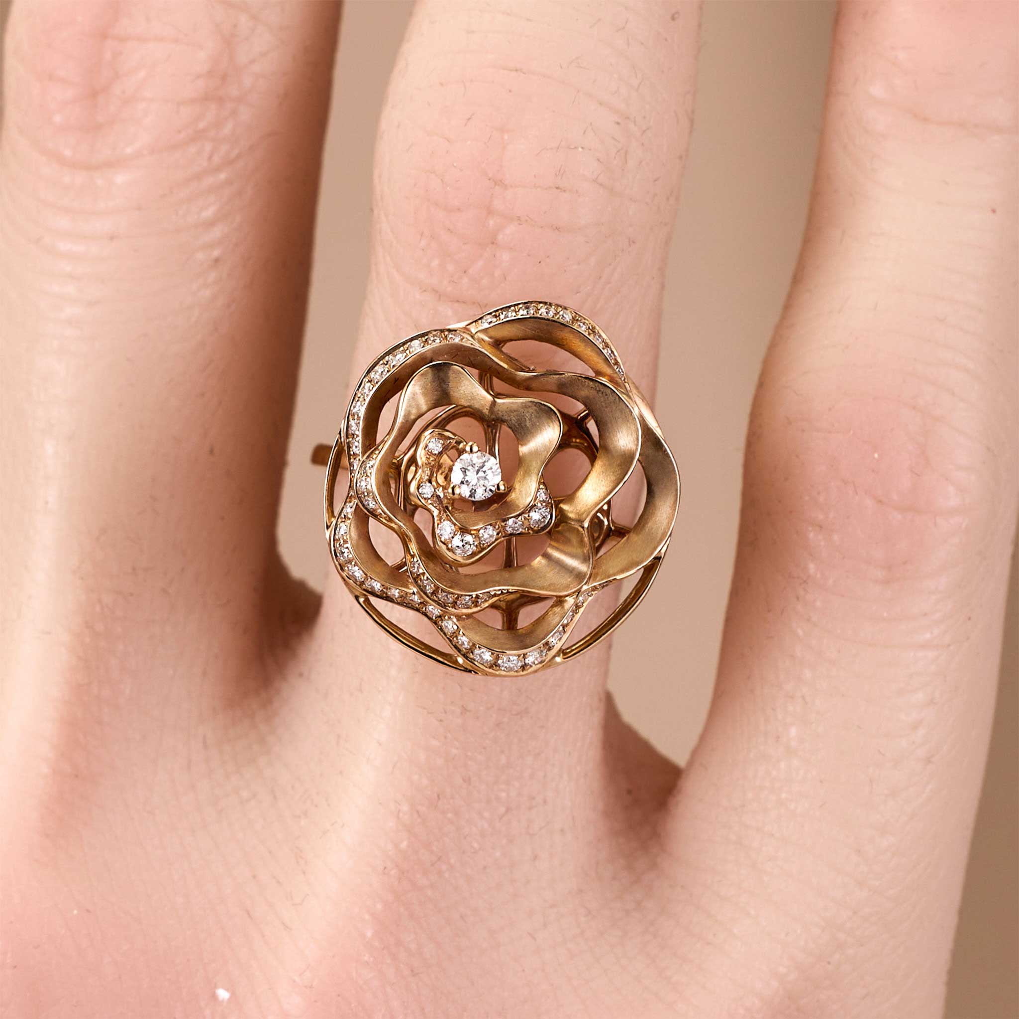 Natural Diamond Openwork Floral Ring in Brushed 18K Gold - JewelryAndStore