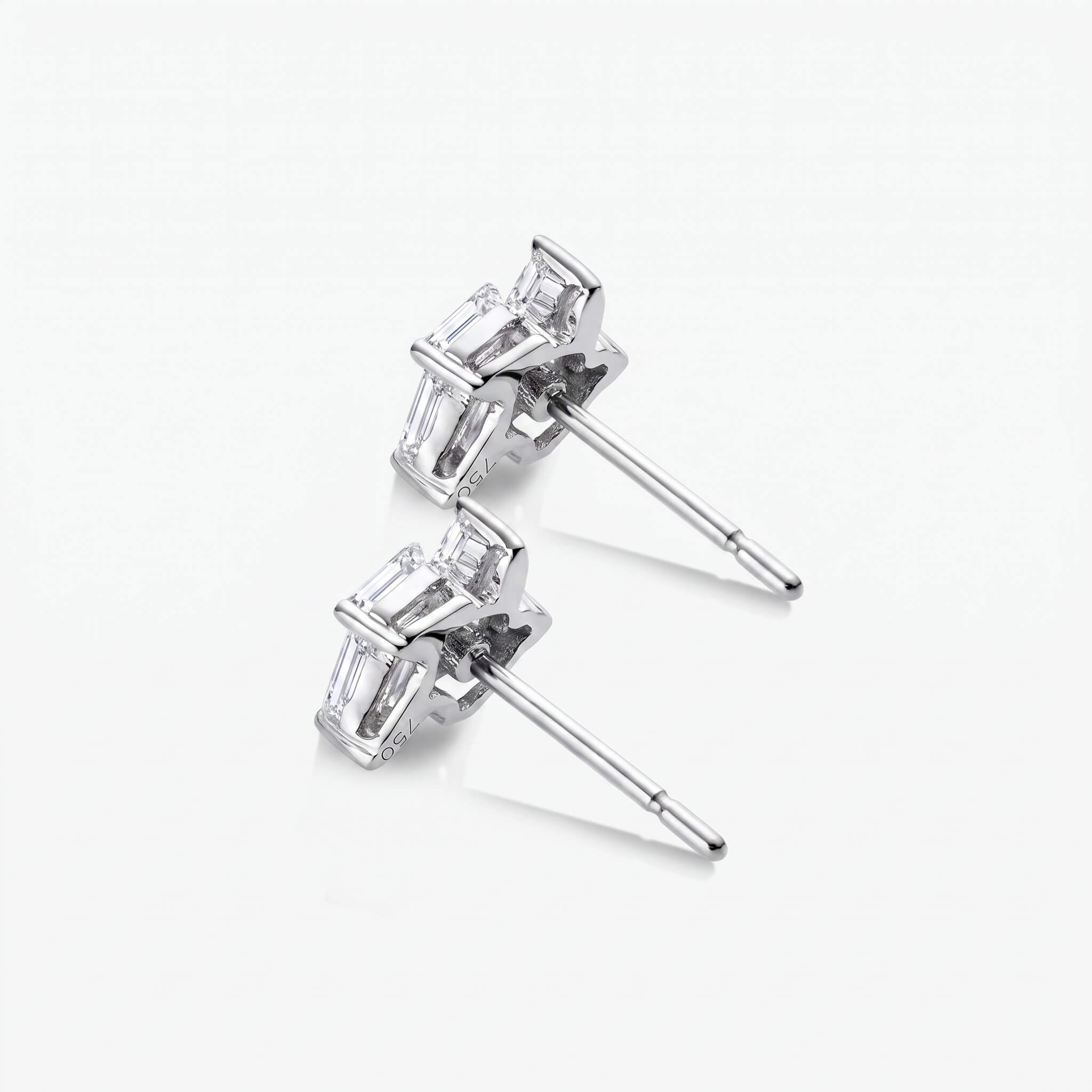 18K Gold Cluster Earring Studs with Natural Diamonds