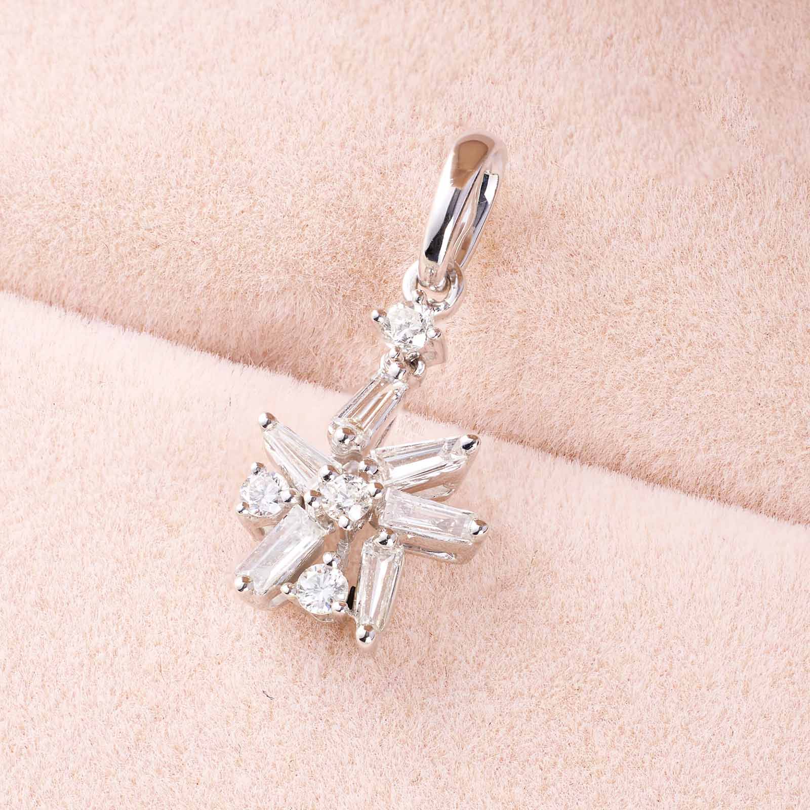 18K Gold Snowflakes Pendant with Diamonds