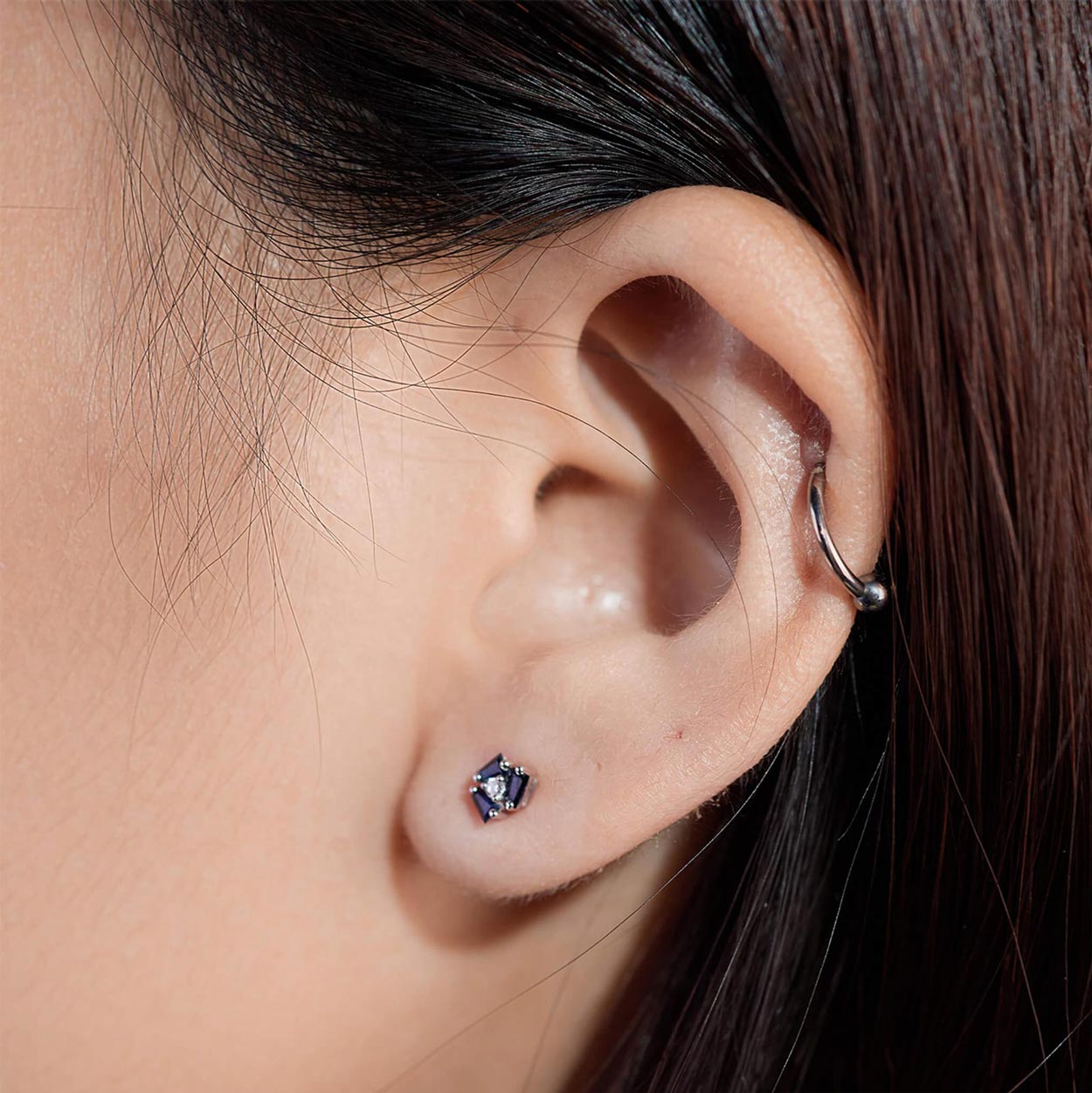 18K Gold Cluster Earring Studs with Natural Diamonds & Blue Sapphires