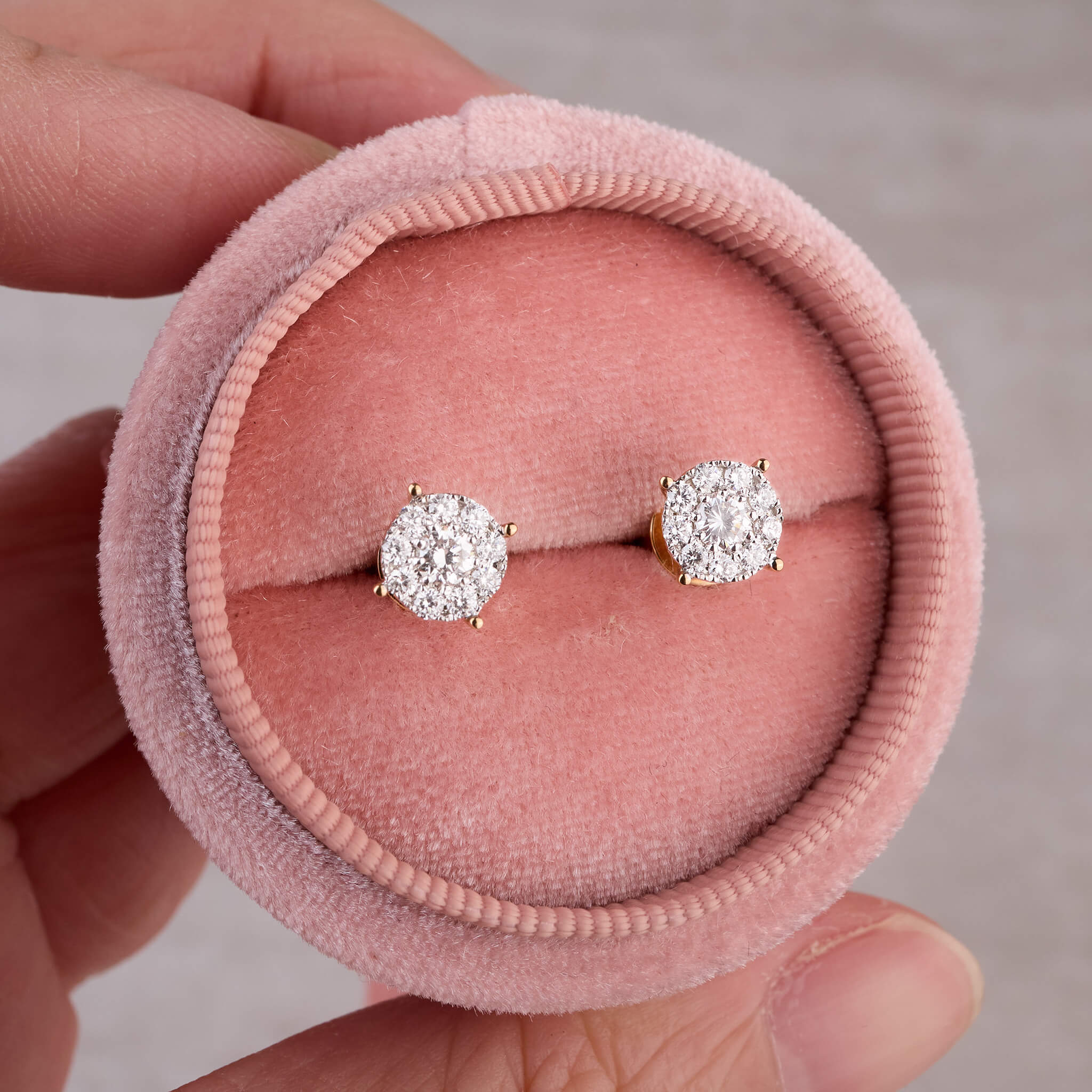 18K Gold Classic Diamond Cluster Earrings - JewelryAndStore