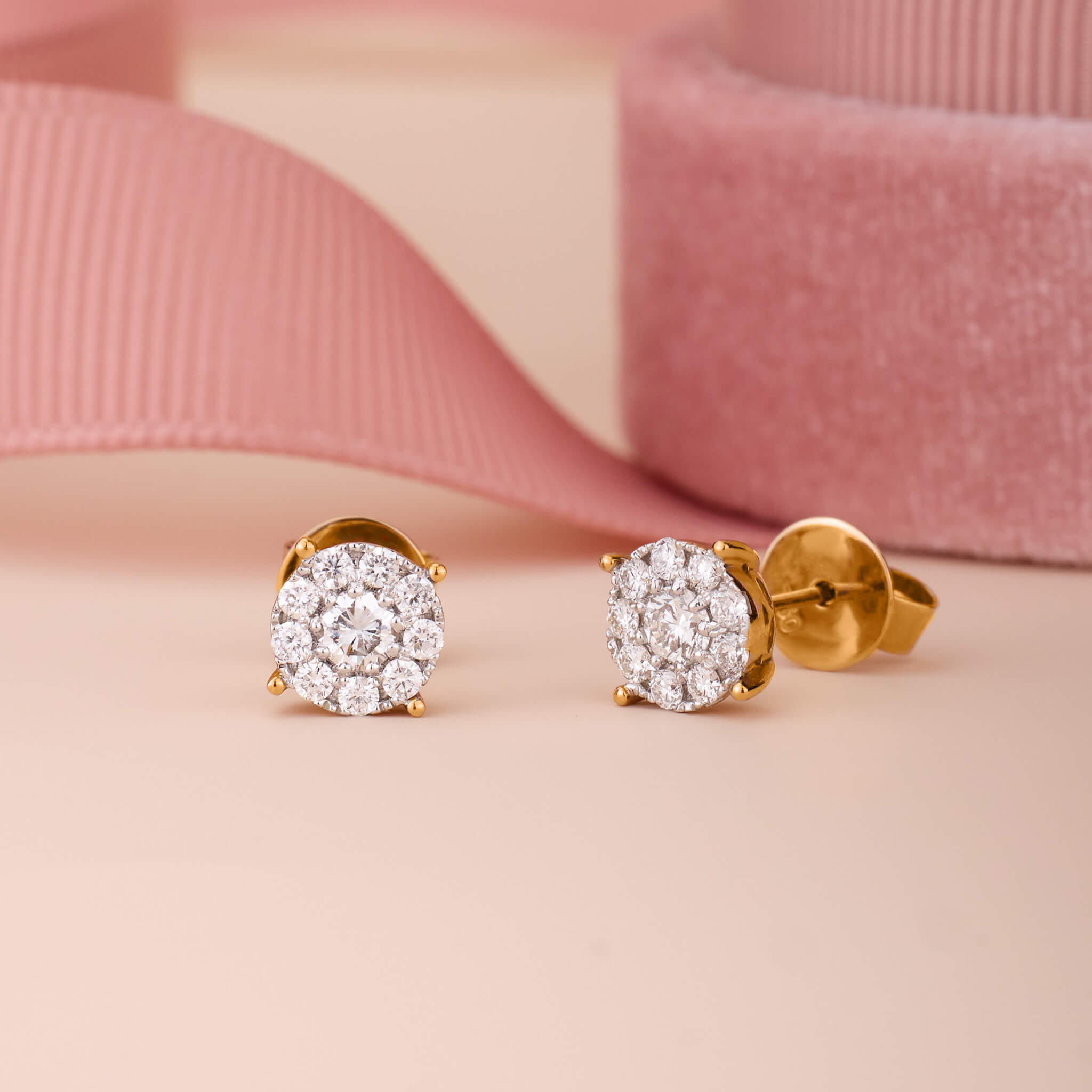 18K Gold Classic Diamond Cluster Earrings - JewelryAndStore