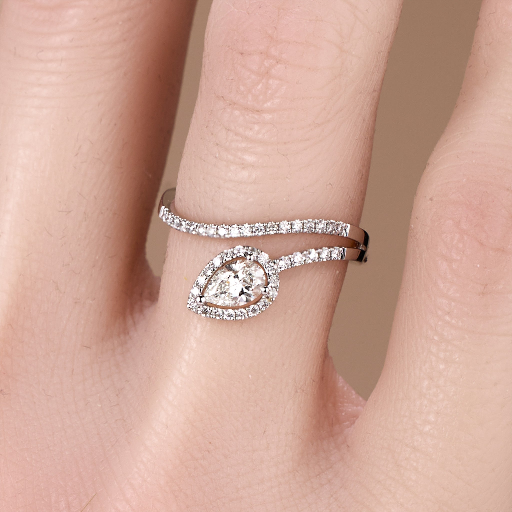 0.62ct.tw. Pear - Shaped Diamond Engagement Ring in 18K white gold - JewelryAndStore