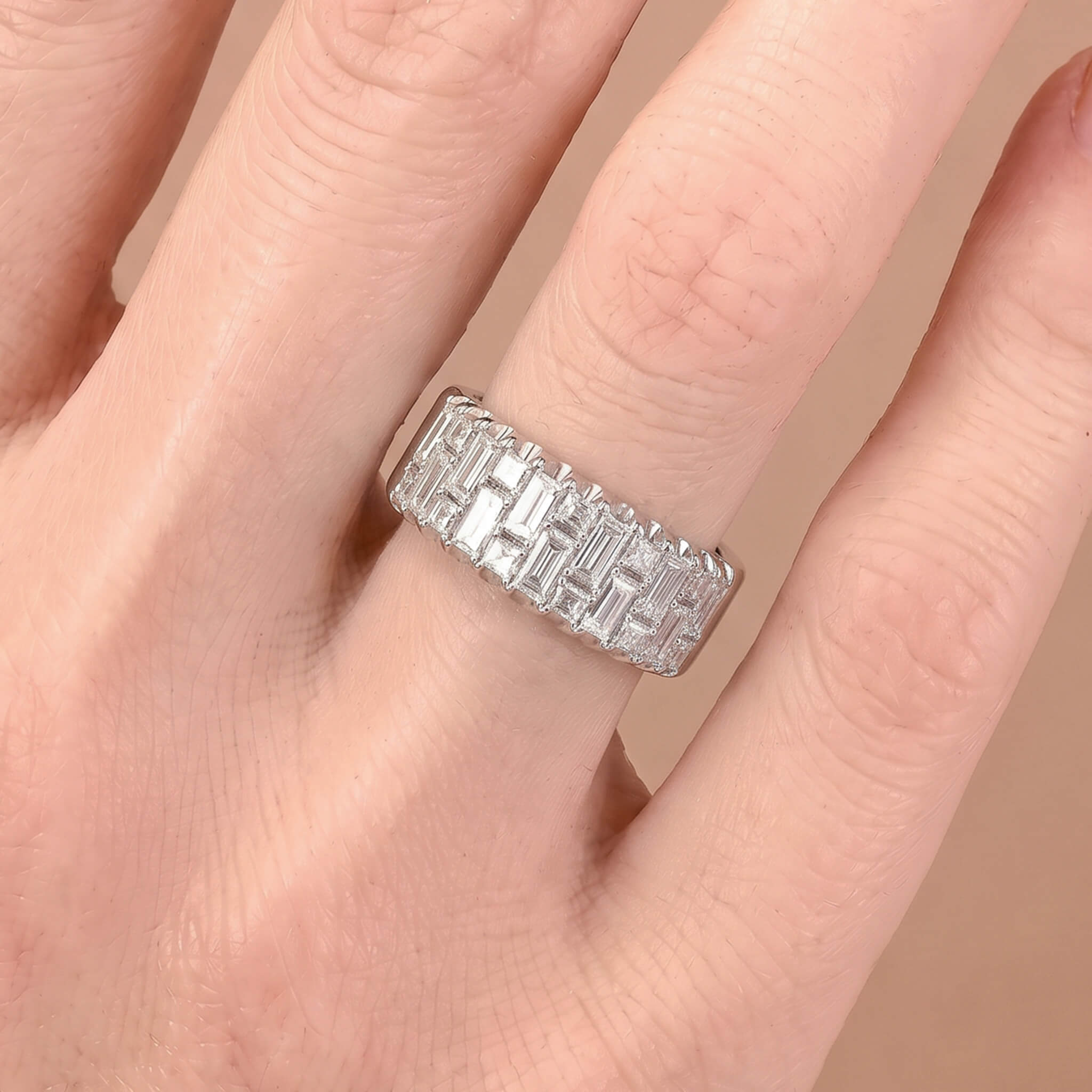 1.04ct Natural Diamond Mosaic Illusion Band Ring in 18K White Gold - JewelryAndStore