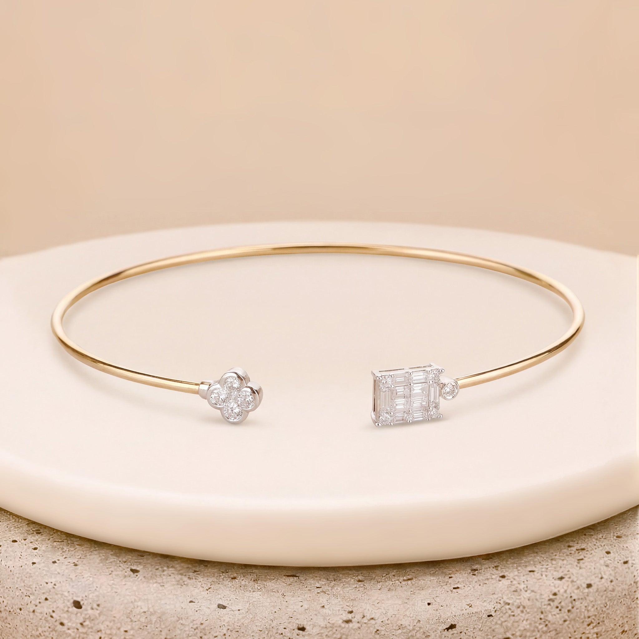 0.45ct.tw. Geometry and Clover Diamond Bangle in 18K Gold - JewelryAndStore