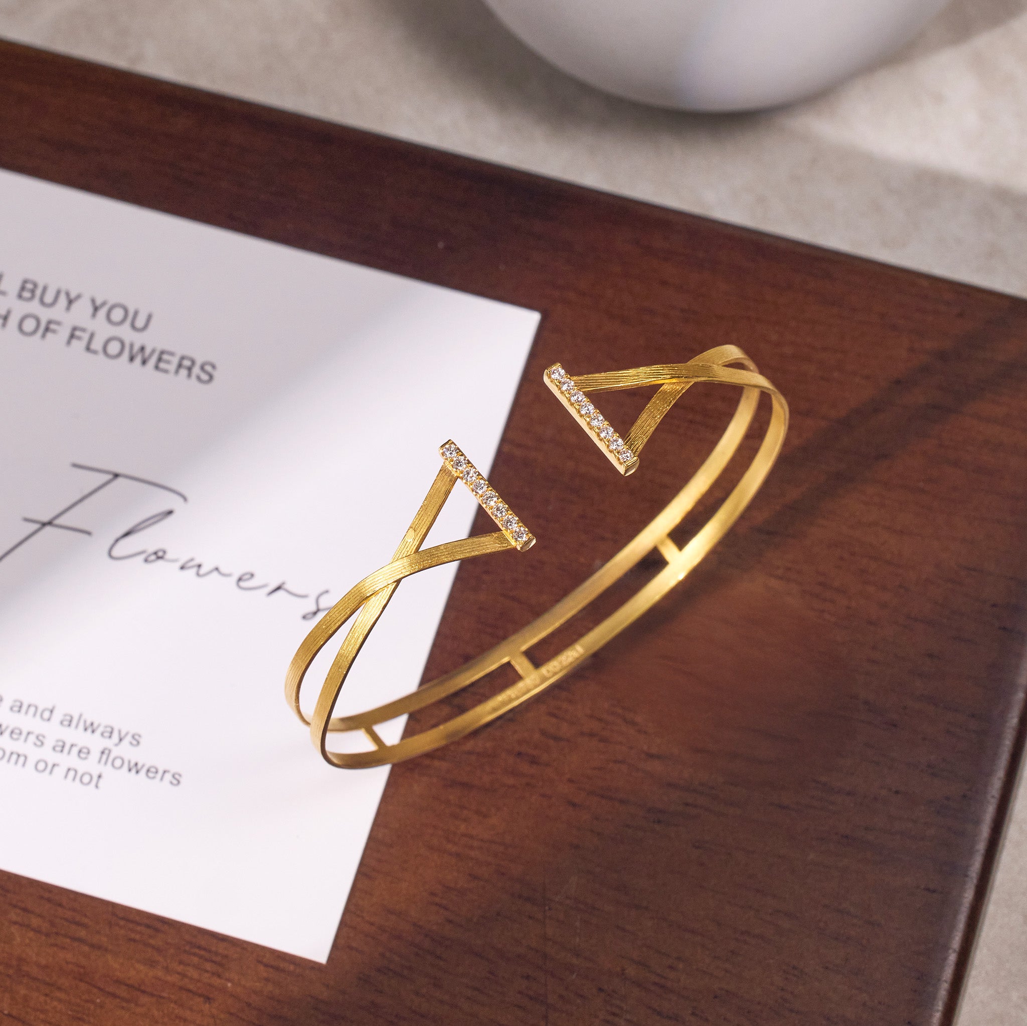 18K gold open - ended diamond bangle with hand - hammered texture - Jewelry And Store