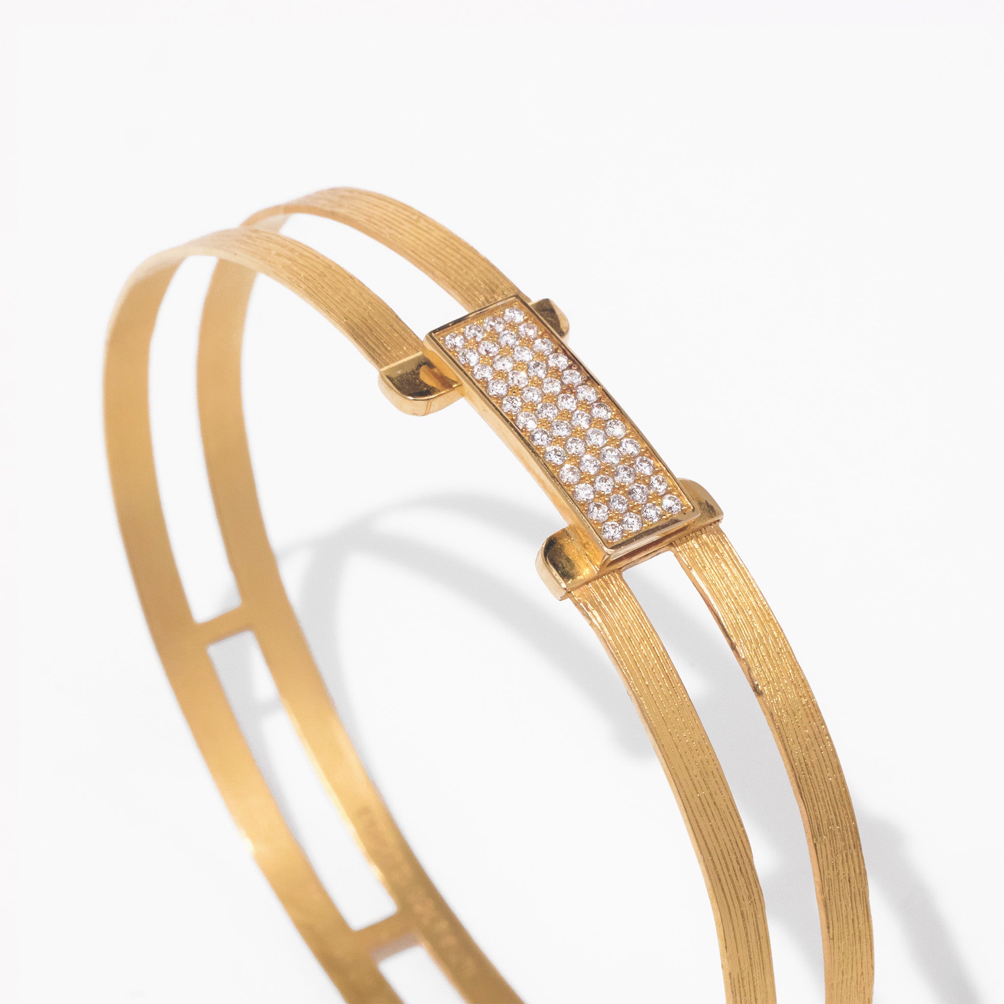 18K Gold Easy - Lock Diamond Bangle with Hand - Hammered Finish - Jewelry And Store