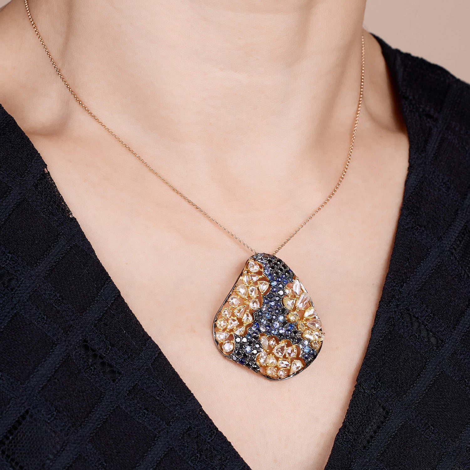 18K Gold Blue Sapphire & Diamond Pendant - Jewelry And Store