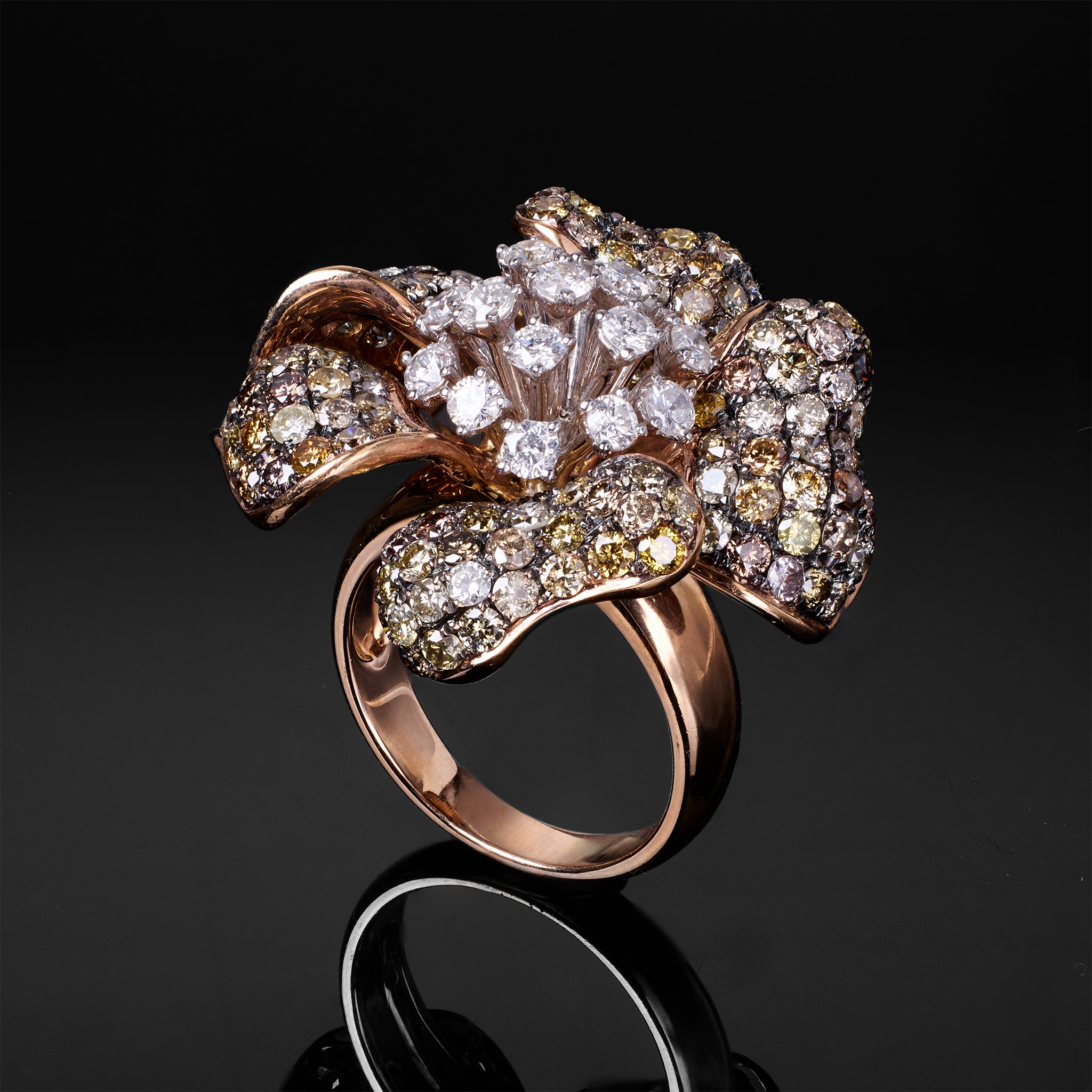 18K Gold Flower Ring with Natural Diamonds - Jewelry And Store