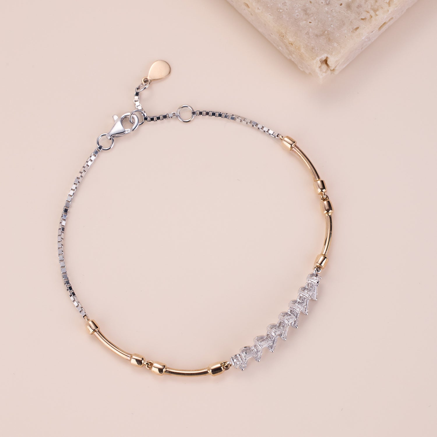 0.80ct.tw. Diamond Bracelet in 18K Gold - Jewelry And Store