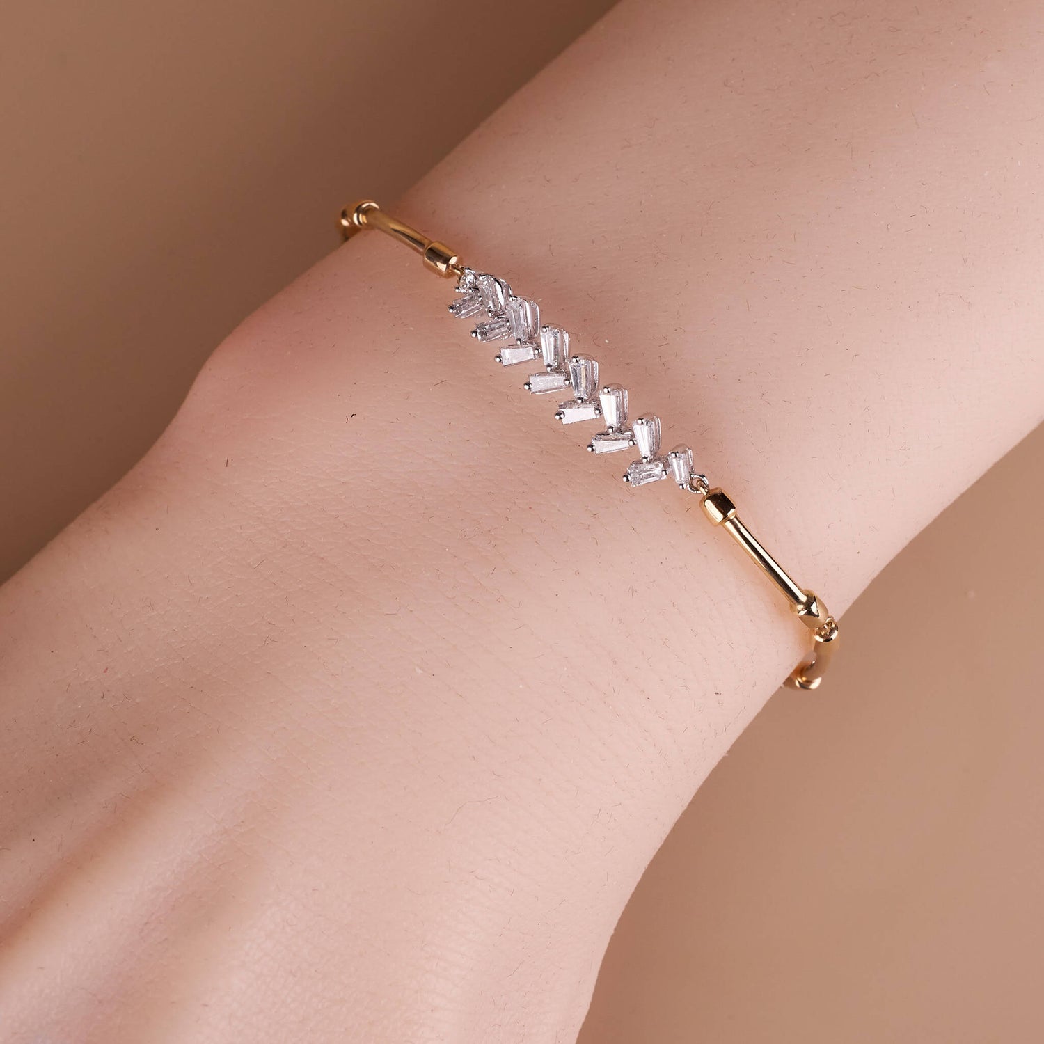 0.80ct.tw. Diamond Bracelet in 18K Gold - Jewelry And Store