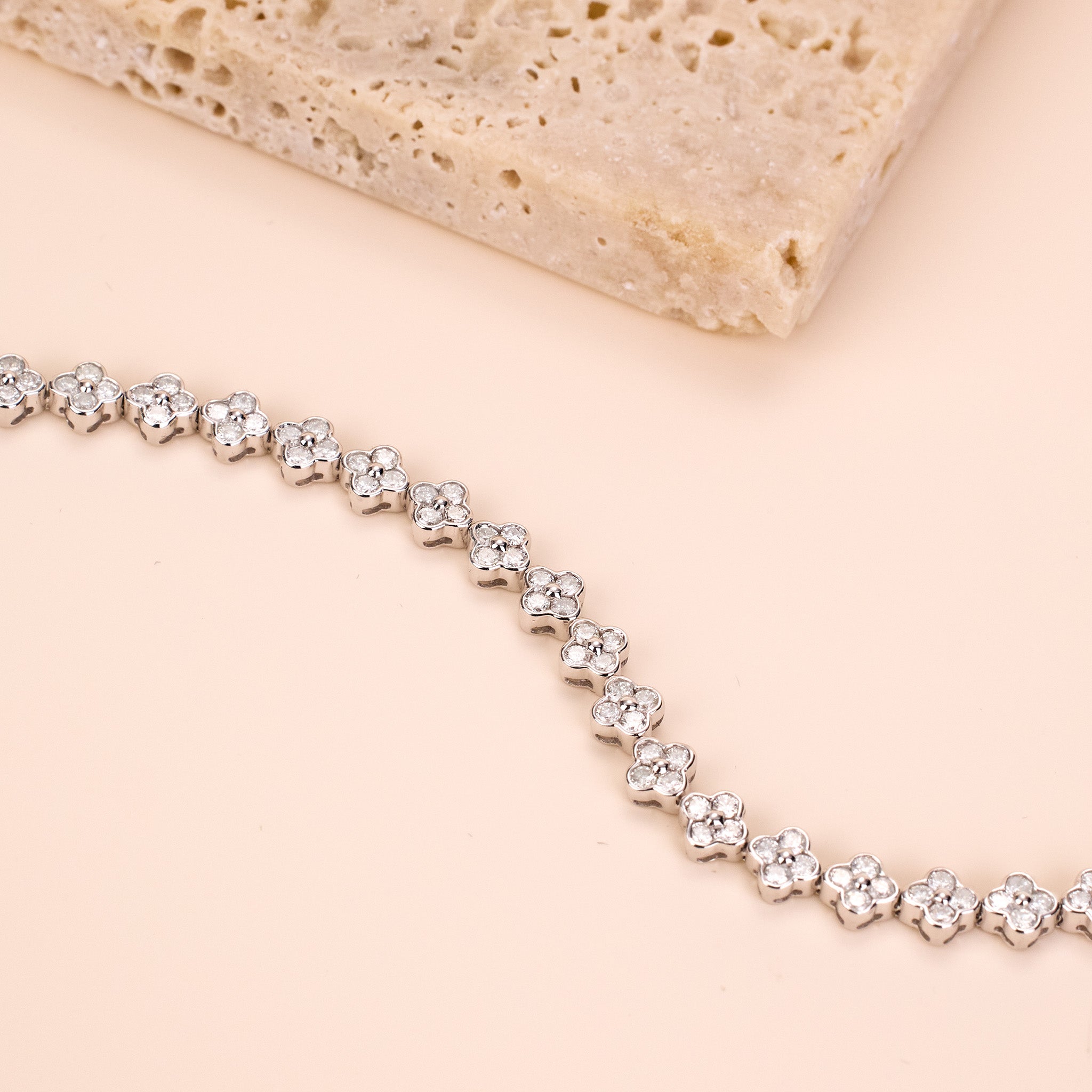 2.97 ct.tw. Diamond Clover Bracelet in 18K Gold - Jewelry And Store