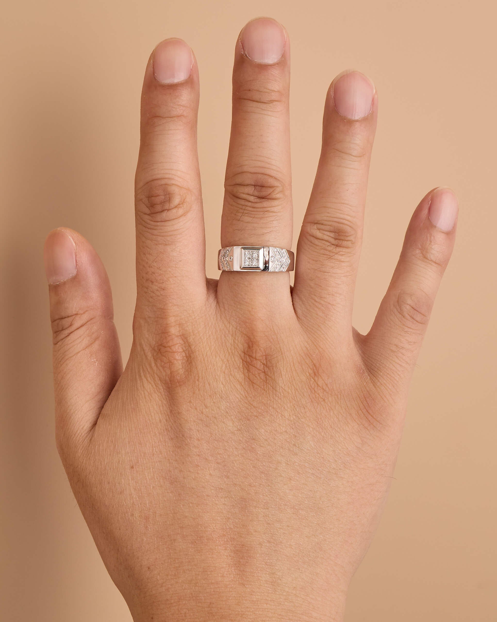 18K Gold Unisex Diamond Signet Ring - Jewelry And Store