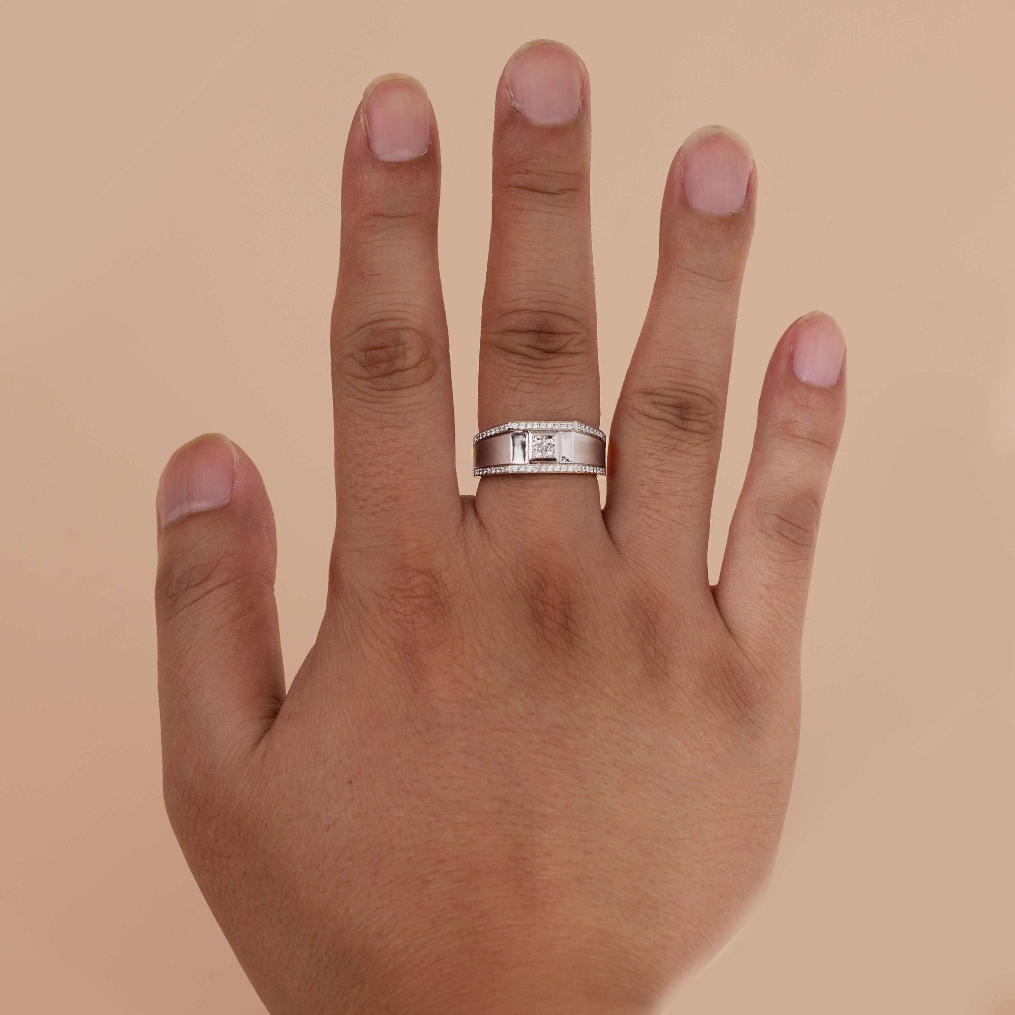 18K Gold Unisex Diamond Signet Ring - Jewelry And Store