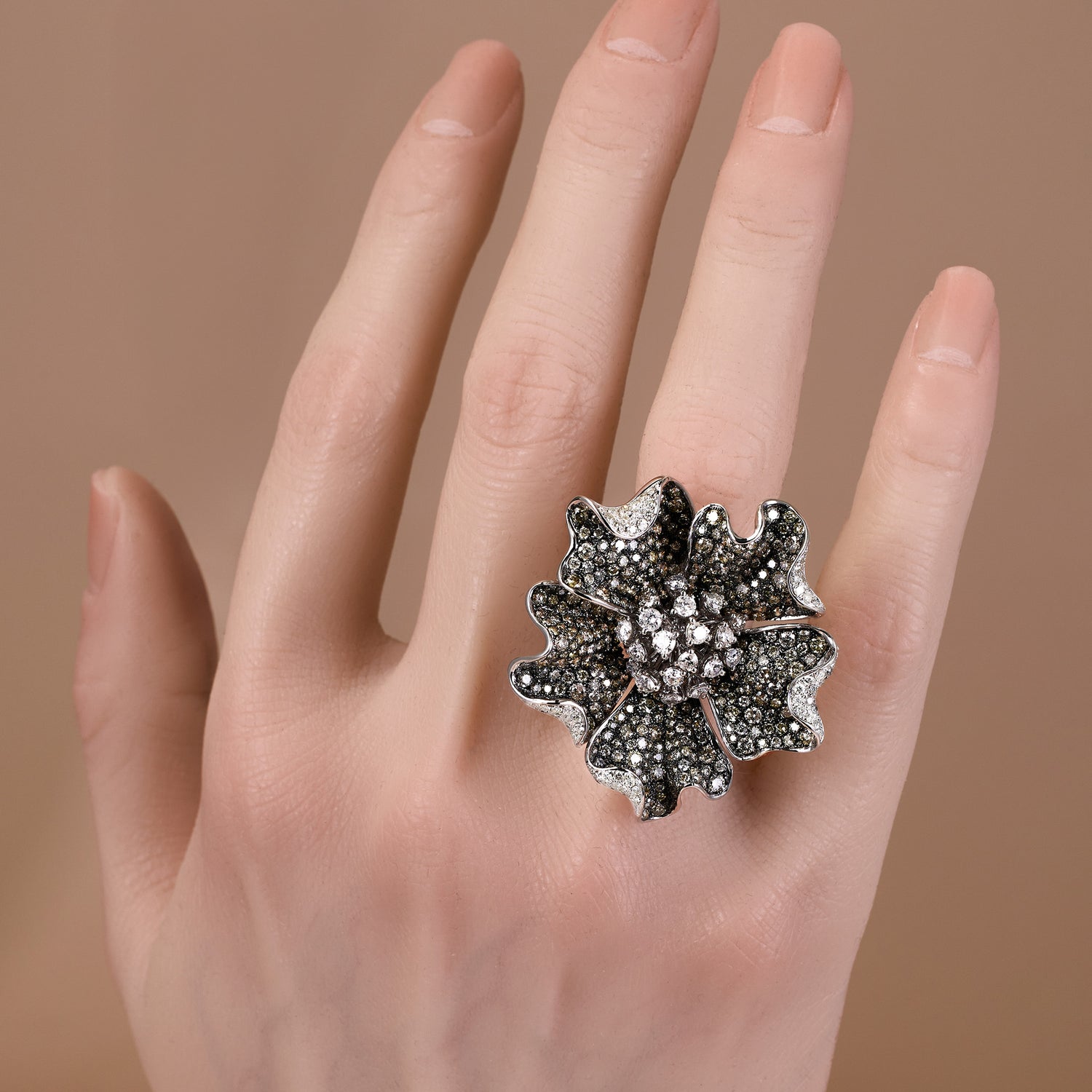 18K Gold Flower Ring with Natural Diamonds - Jewelry And Store