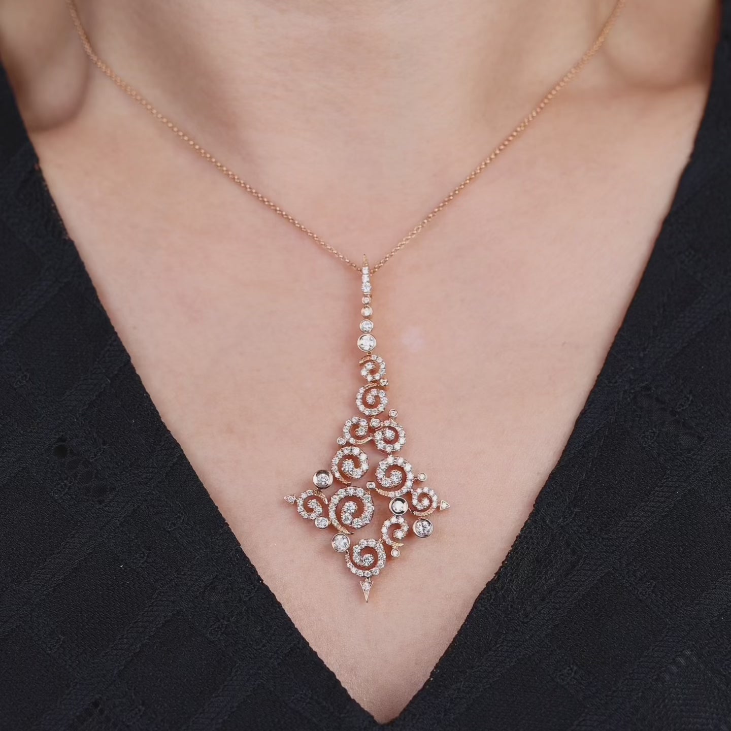 1.44ct.tw. Natural Diamond Pendant in 18K Gold