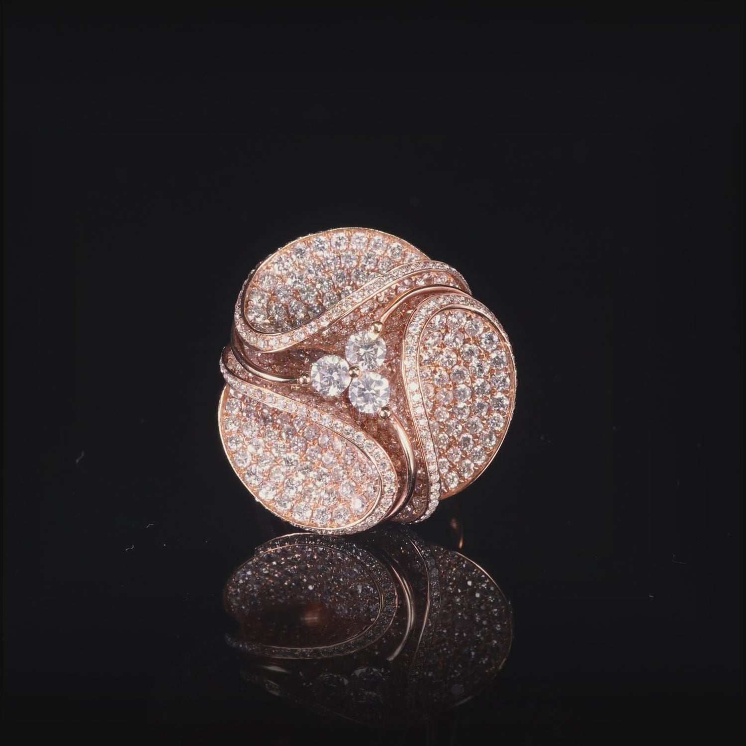 18K Gold Magnolia Ring with 4.57ct.tw. Natural White Diamonds