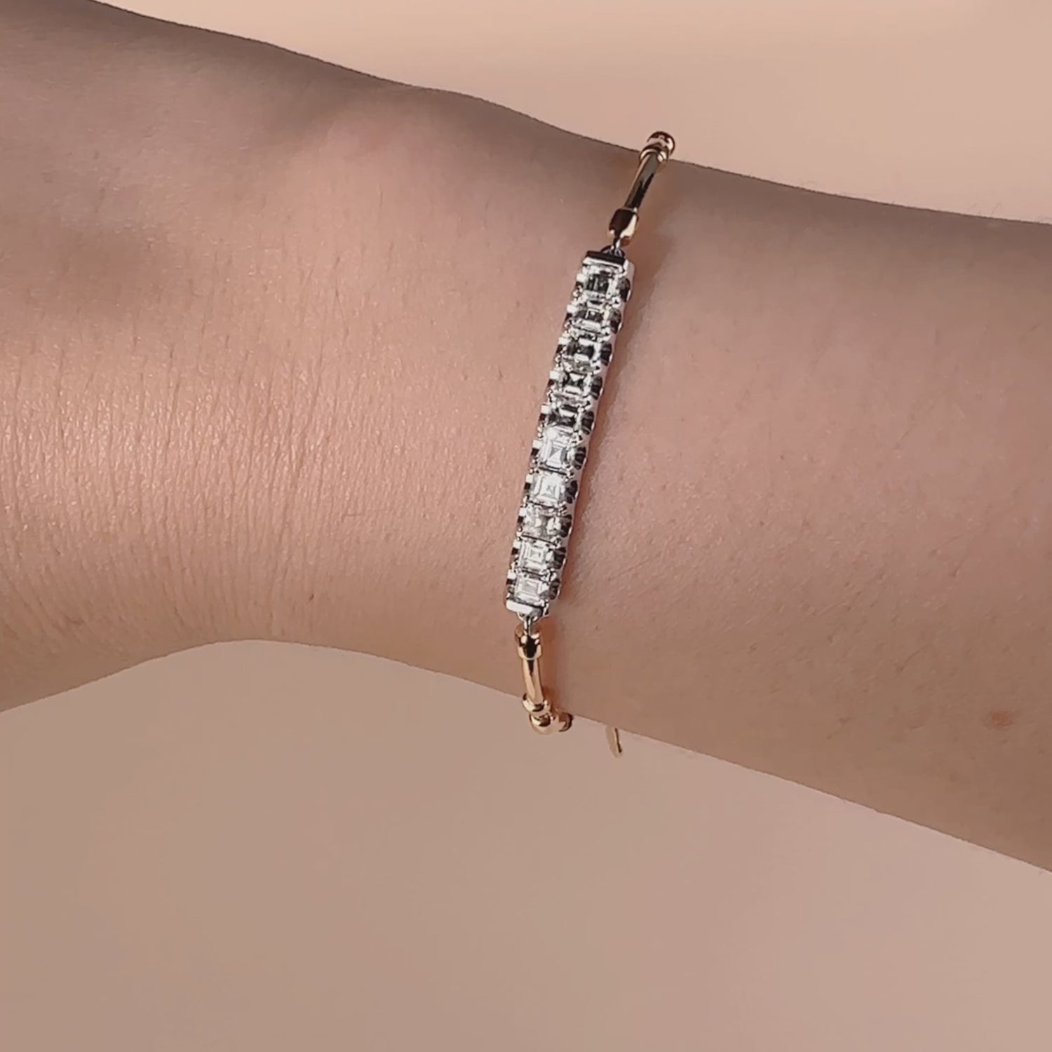 1.02ct.tw. Natural Diamond Bracelet in 18K Gold