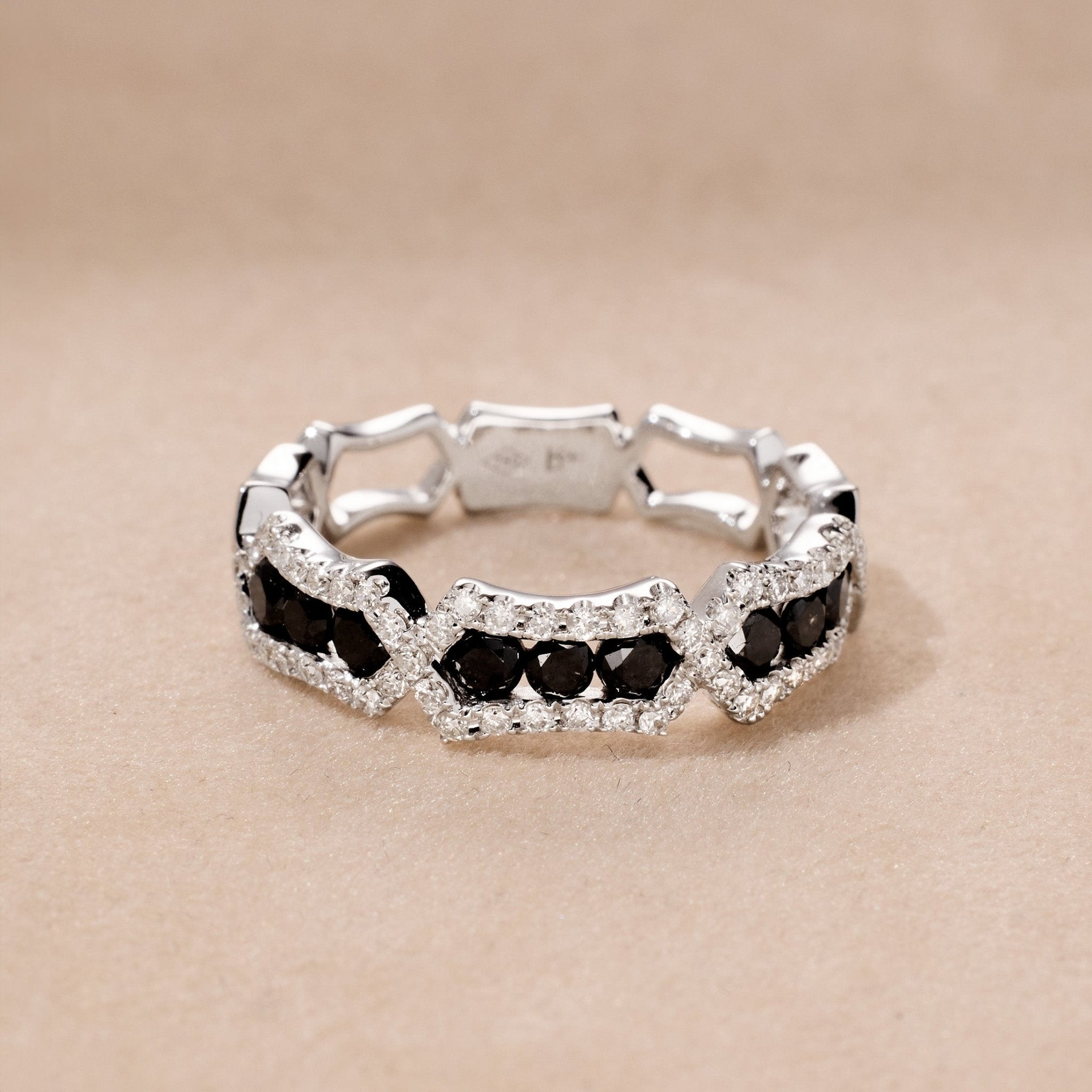 18K Gold Black and White Diamond Hexagonal Frame Ring - Jewelry And Store
