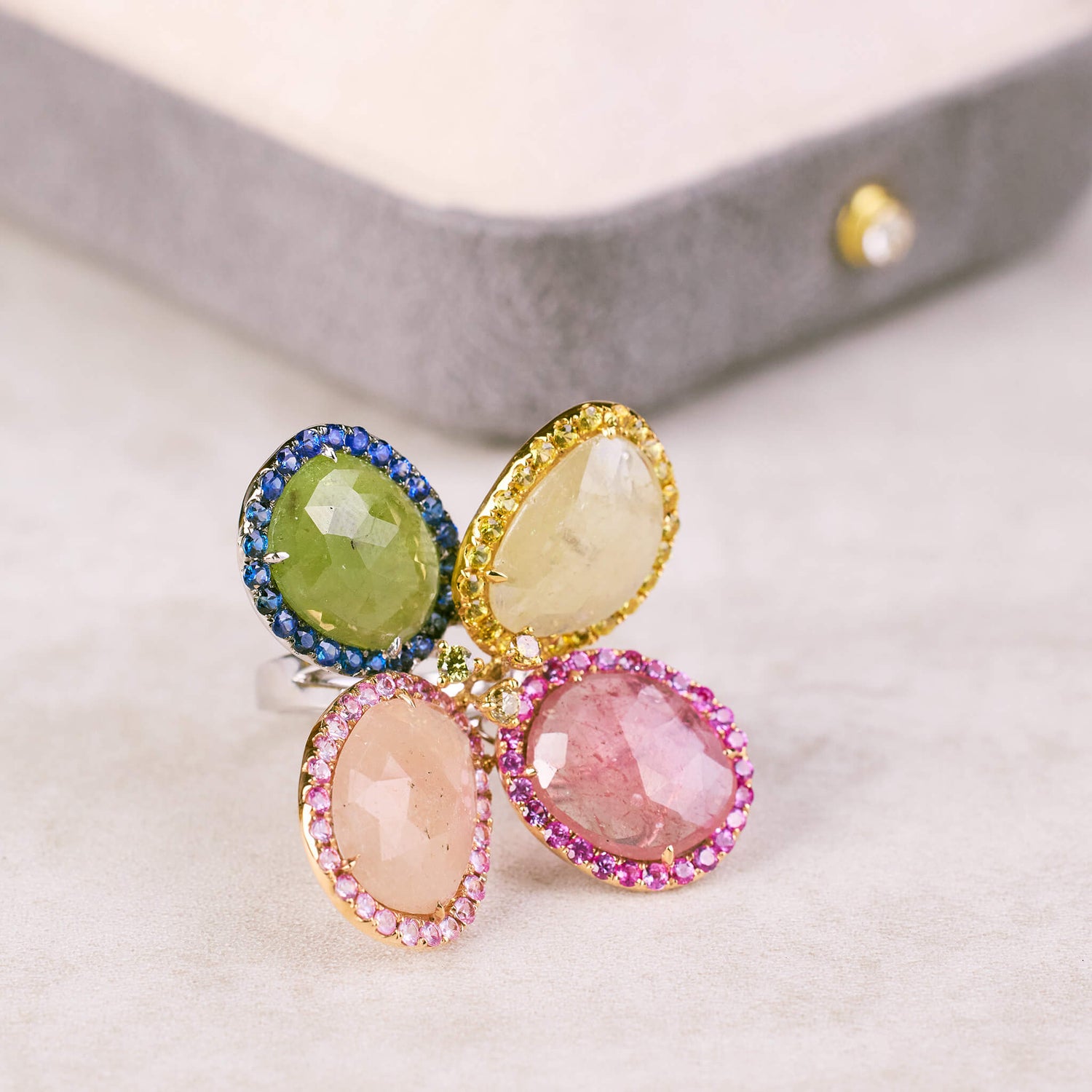 18K Gold Diamond and Slice Sapphire Flower Ring - Jewelry And Store