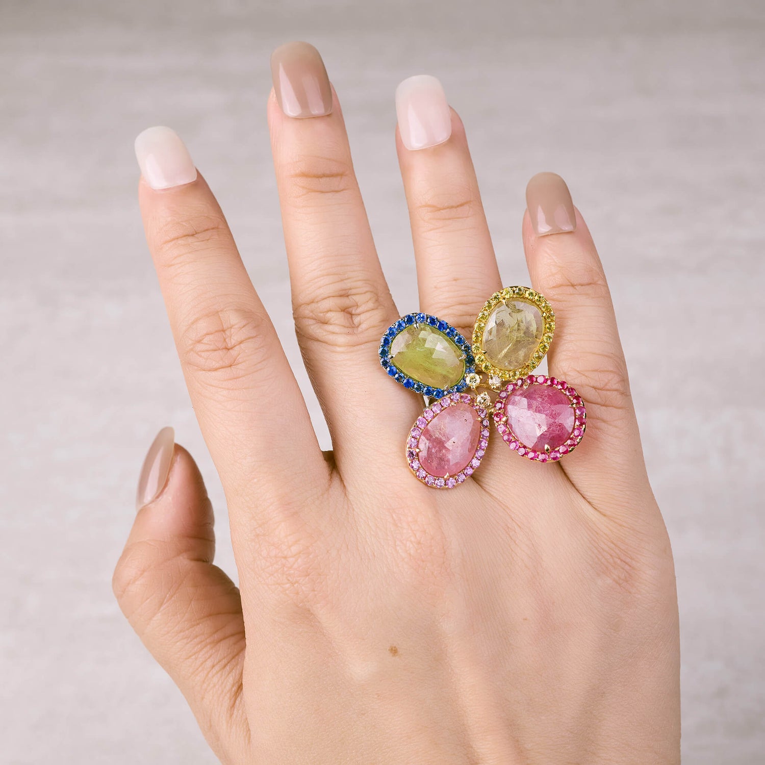 18K Gold Diamond and Slice Sapphire Flower Ring - Jewelry And Store