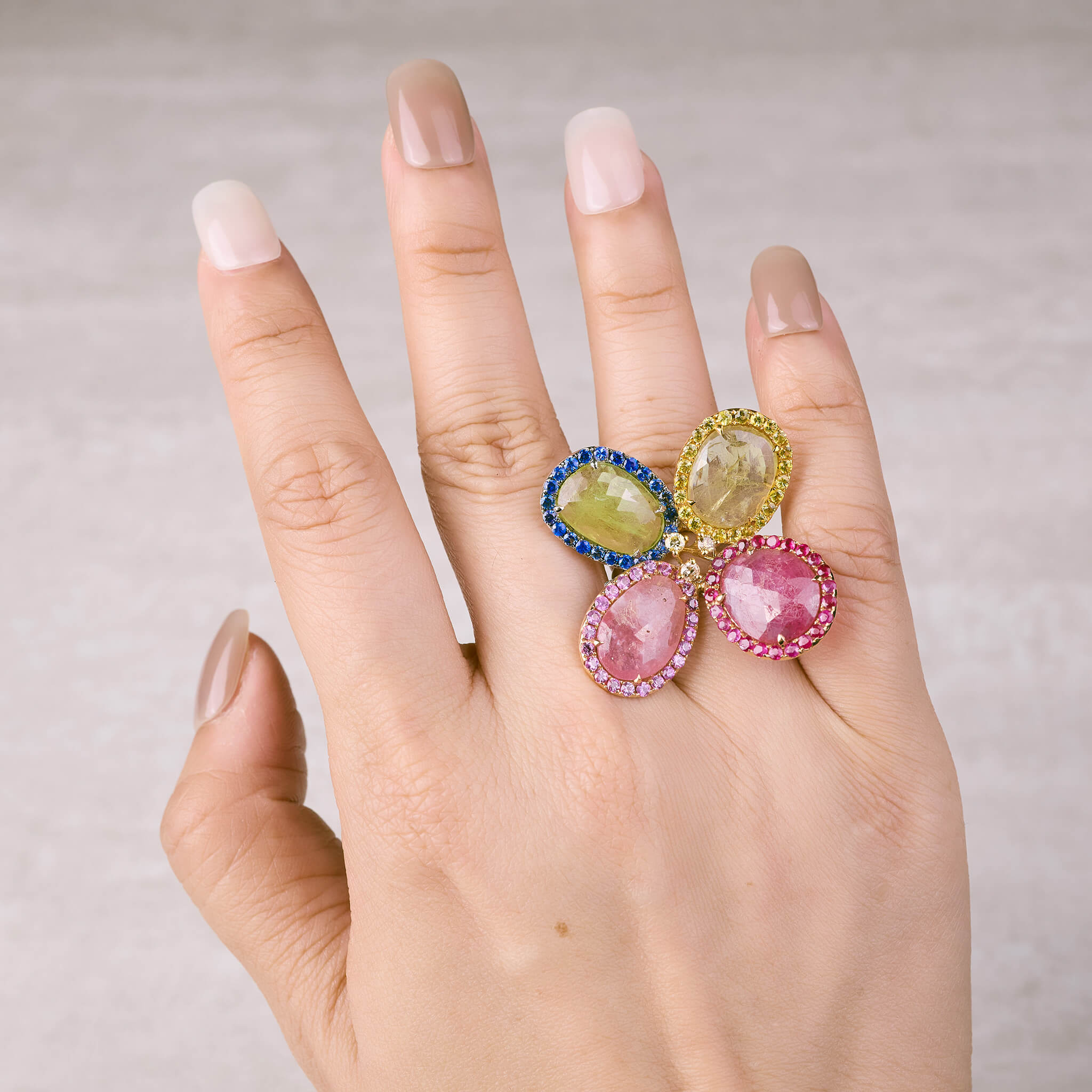 18K Gold Diamond and Slice Sapphire Flower Ring - Jewelry And Store