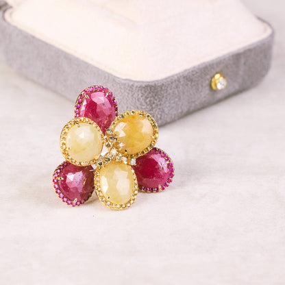 18K Gold Diamond and Slice Sapphire Flower Ring - Jewelry And Store