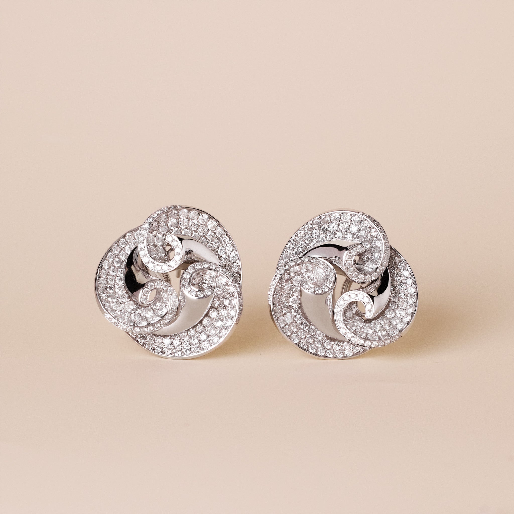 2.58ct.tw. Natural Diamond Earrings in 18K Gold