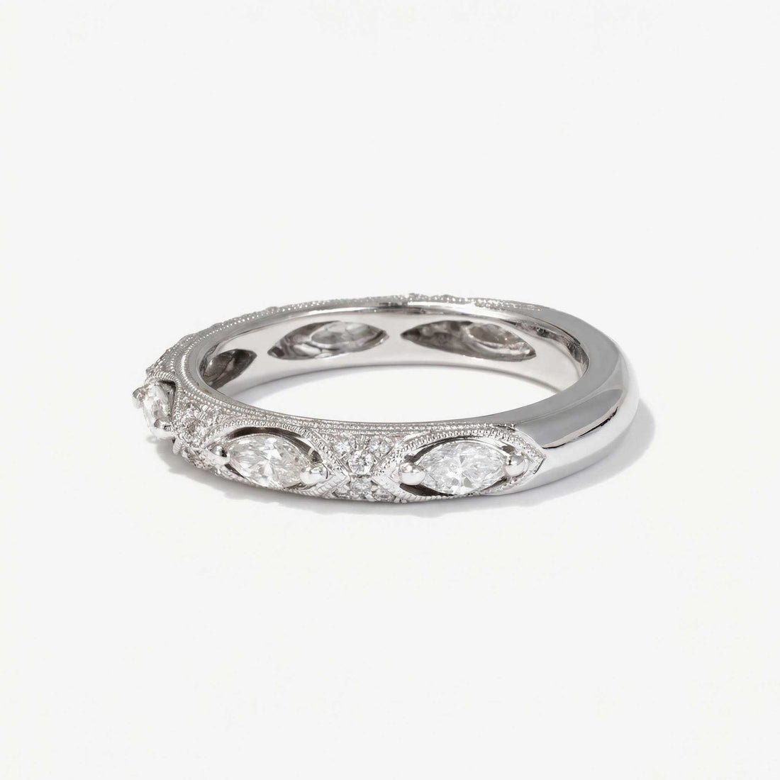 Natural Diamond Vintage Inspired Ring in 18K Gold - JewelryAndStore