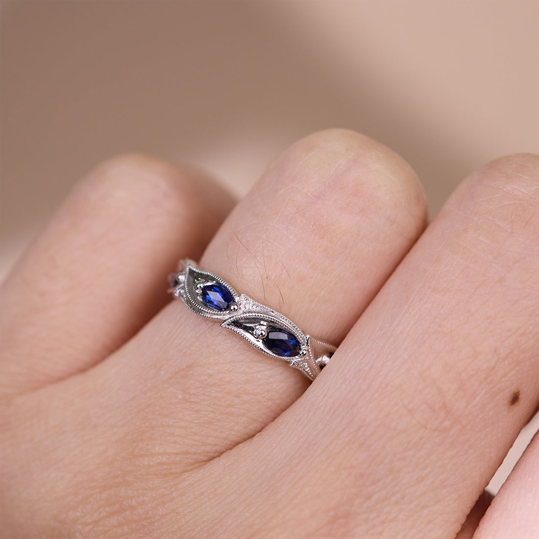 18K Gold Milgrain Band with 0.54ct Natural Blue Sapphires - JewelryAndStore