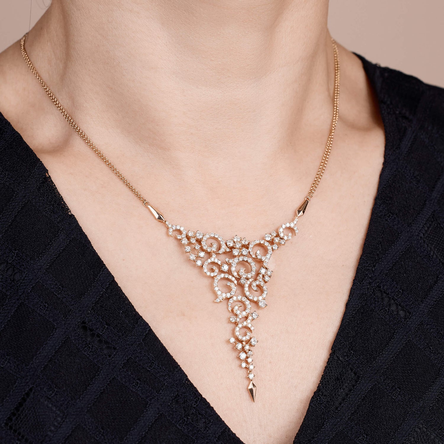 2.86ct.tw. Natural Diamond Necklace in 18K Gold