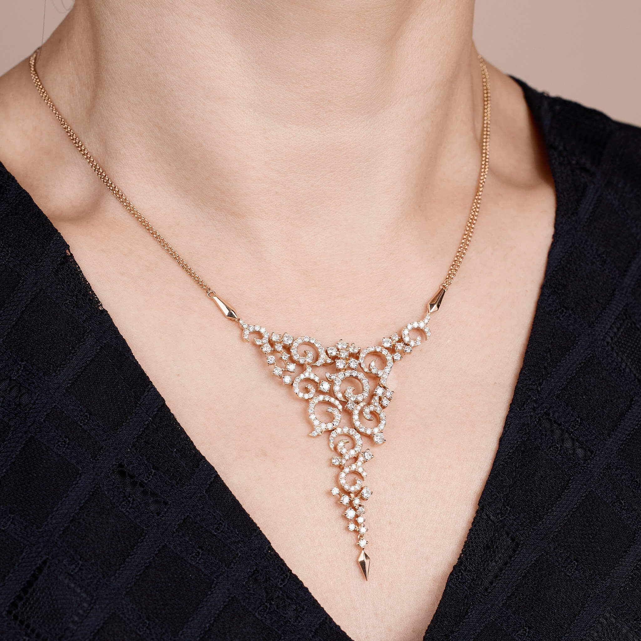 2.86ct.tw. Natural Diamond Necklace in 18K Gold