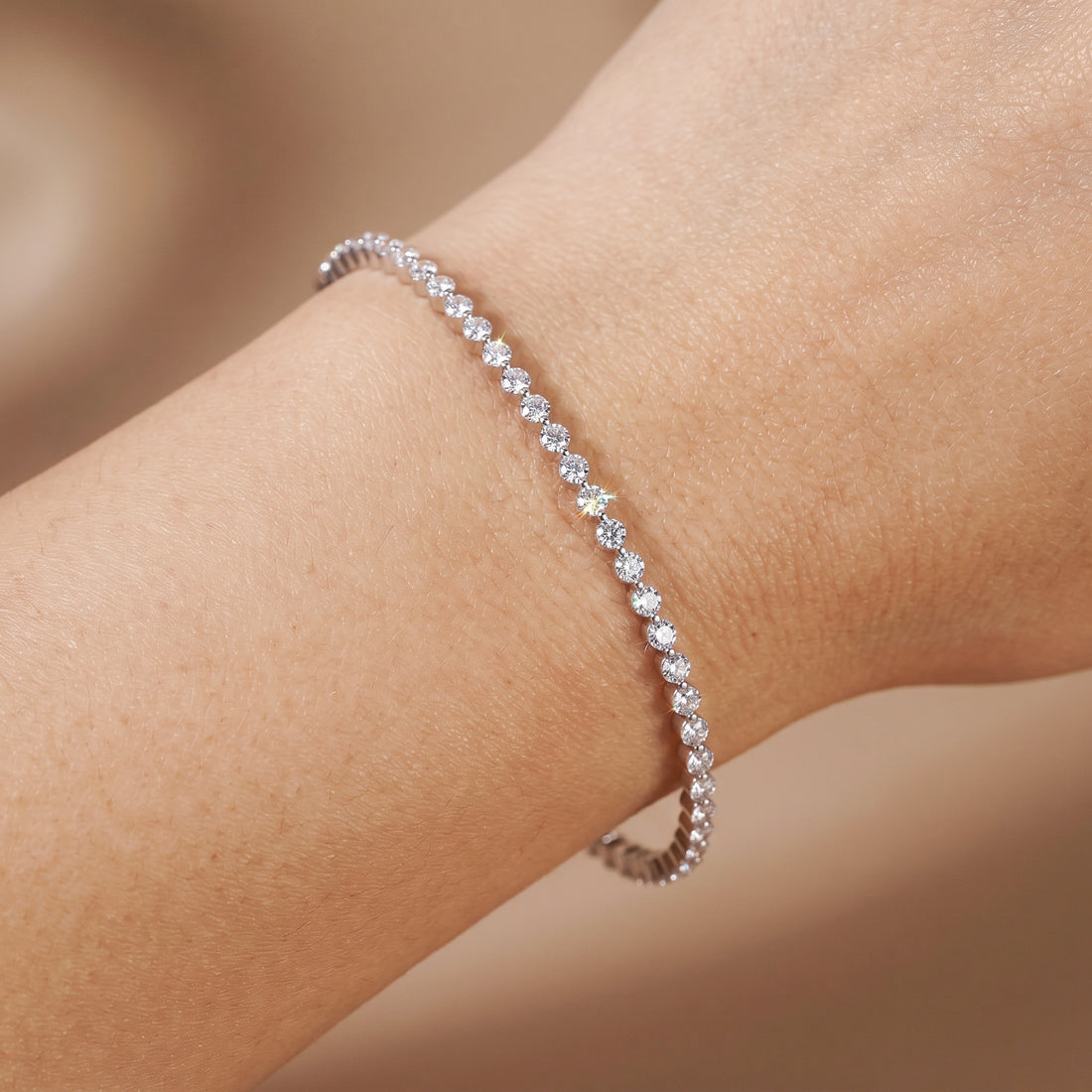 2.85ct Classic Single Row Natural Diamond Eternity Bangle - JewelryandStore