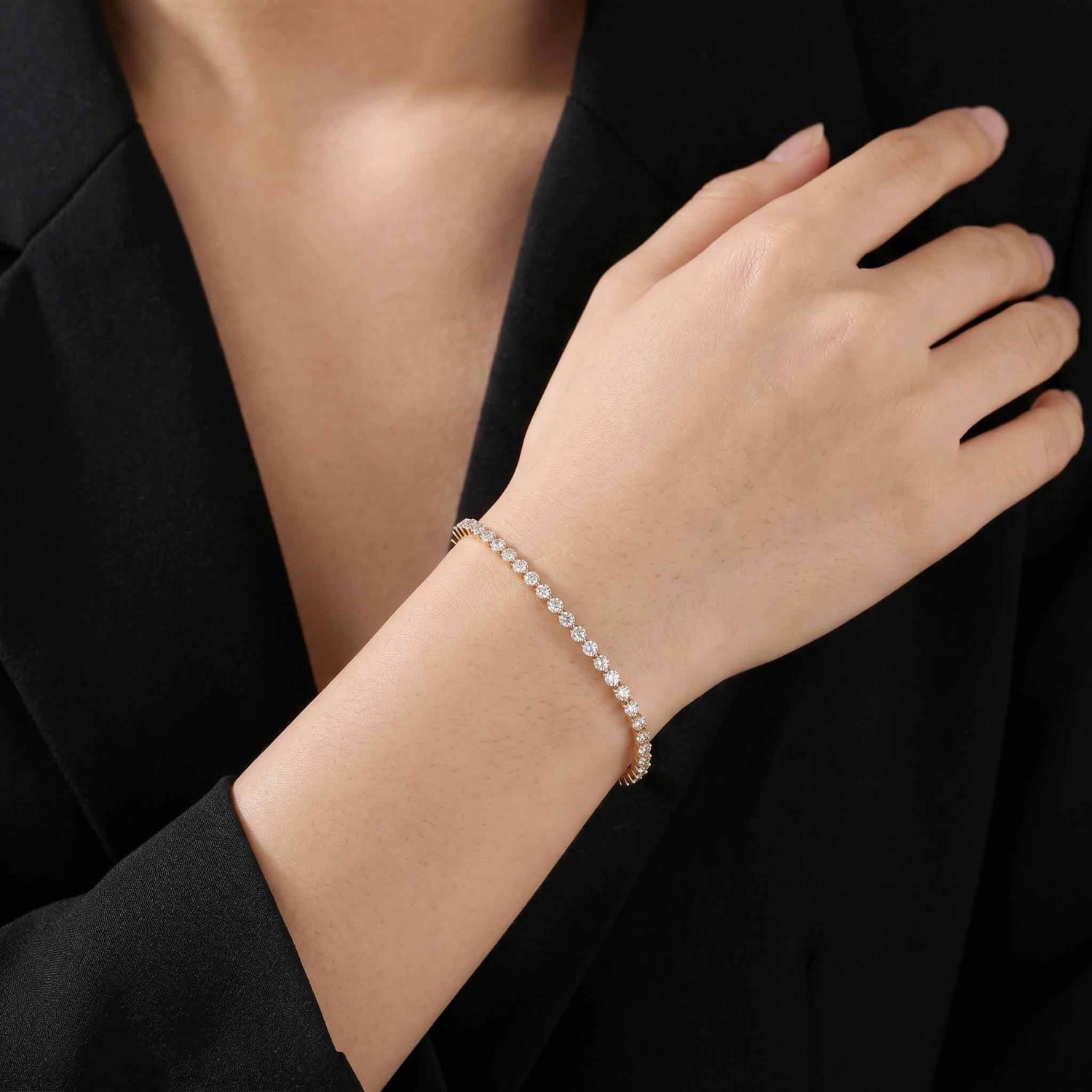 2.85ct Natural Diamond Single Row Tennis Bangle in 18K White Gold - JewelryAndStore