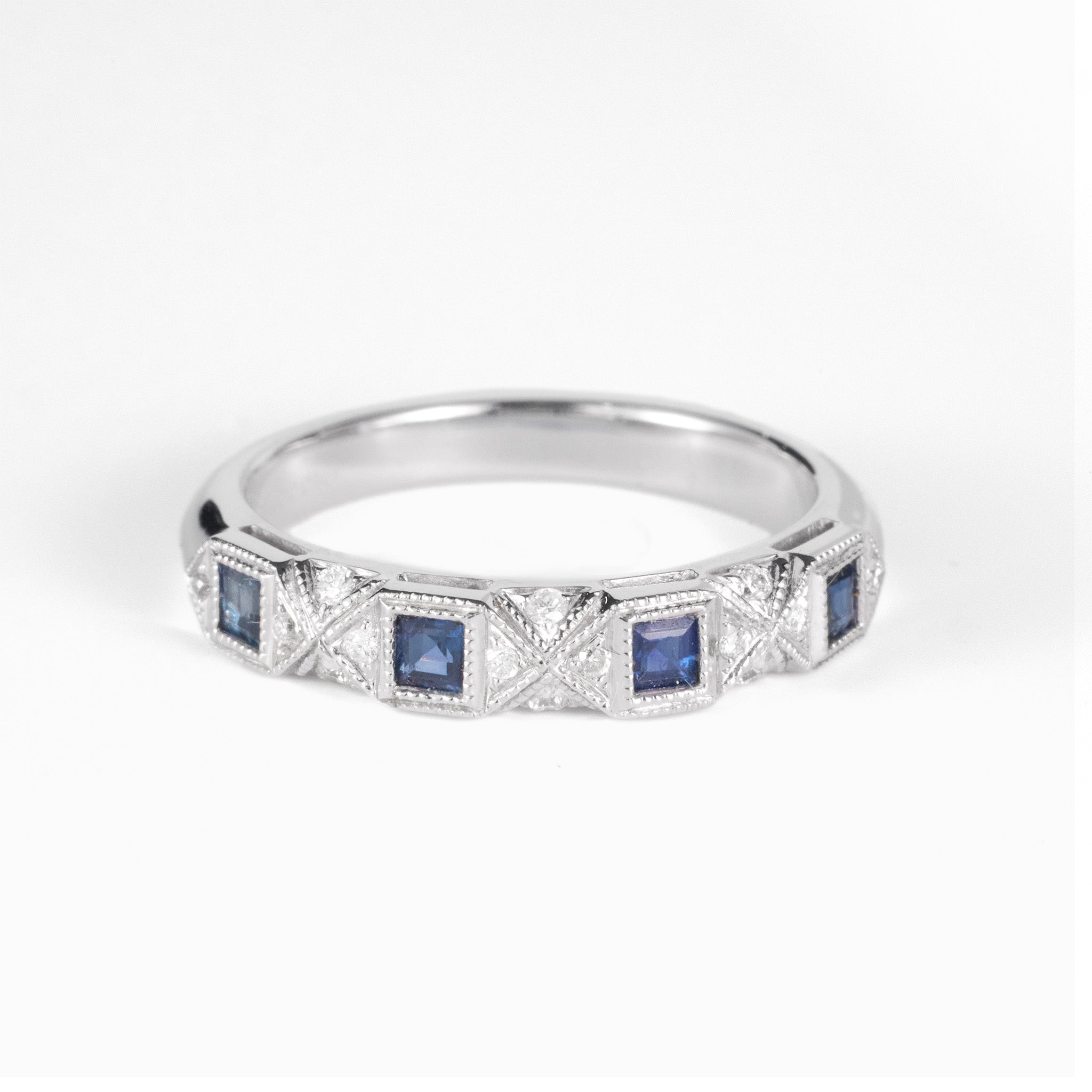 Vintage Style Blue Sapphire &amp; Diamond Milgrain Stacking Ring in 18K Gold - JewelryAndStore