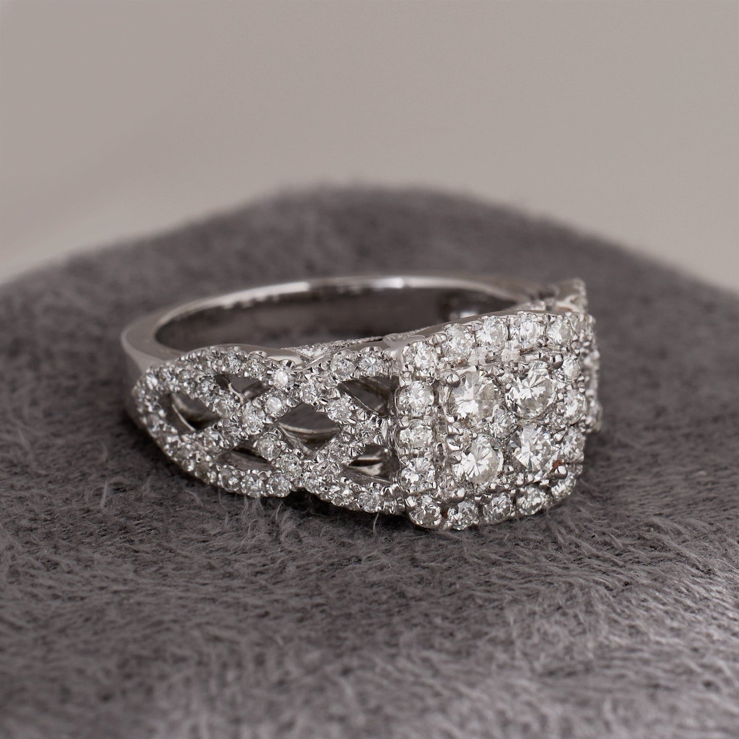 Vintage-Styled Diamond Engagement Ring