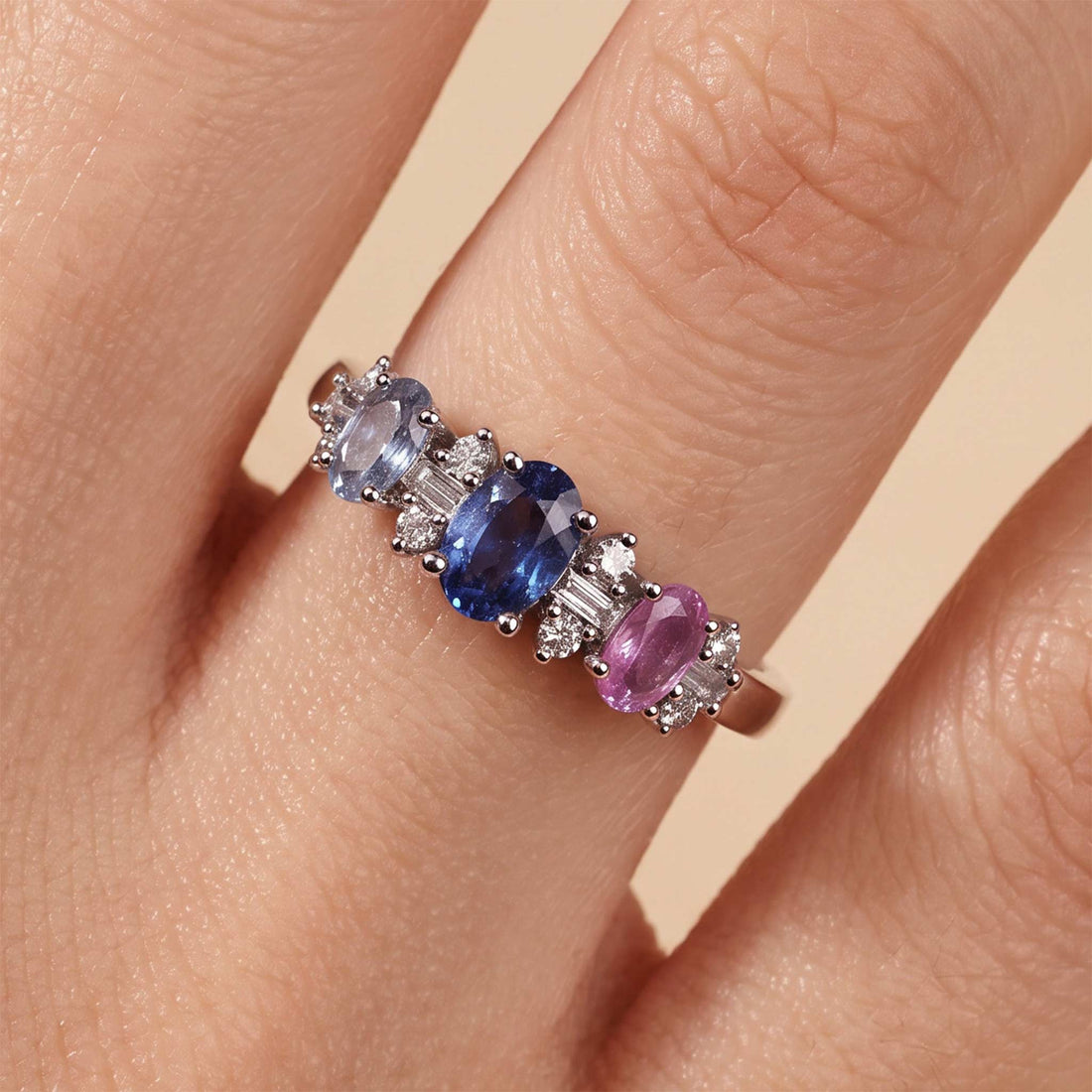 18K Gold Natural Sapphire &amp; Diamond Ring - JewelryAndStore