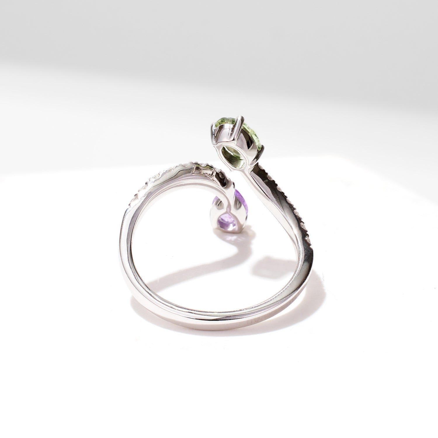 18K White Gold Pear-Shape Fancy Sapphire Open Ring