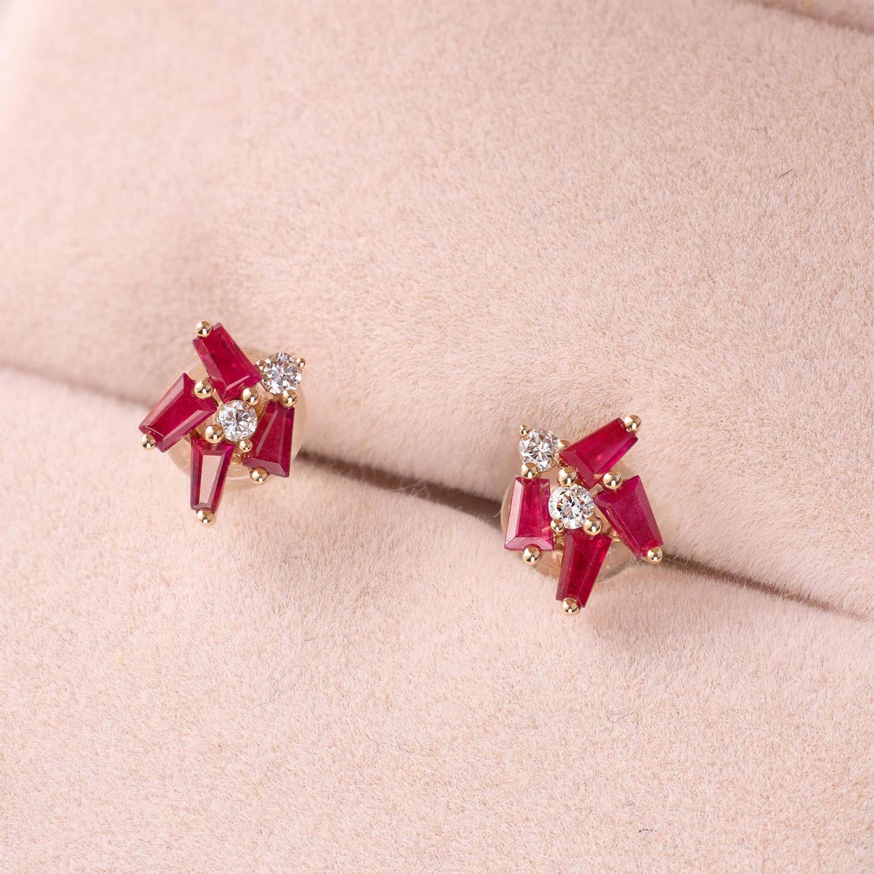 18K Gold Cluster Earring Studs with Natural Diamond &amp; Ruby