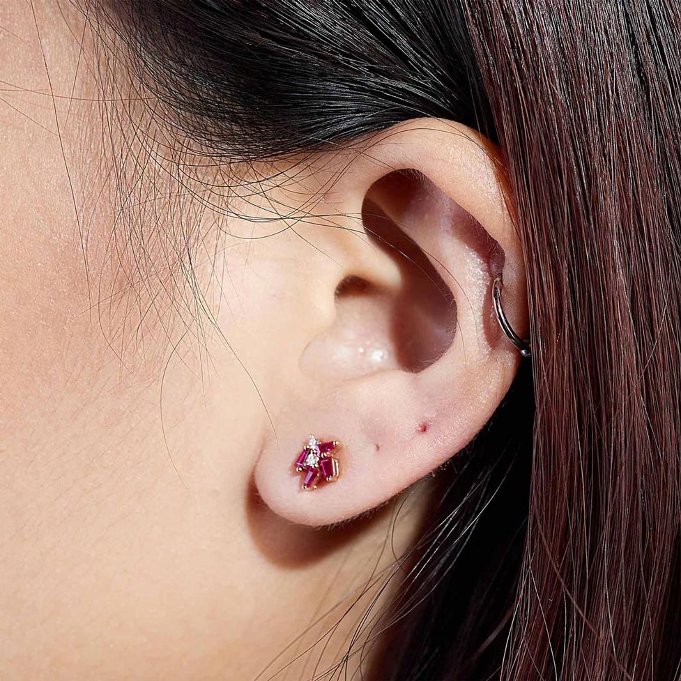 18K Gold Cluster Earring Studs with Natural Diamond &amp; Ruby