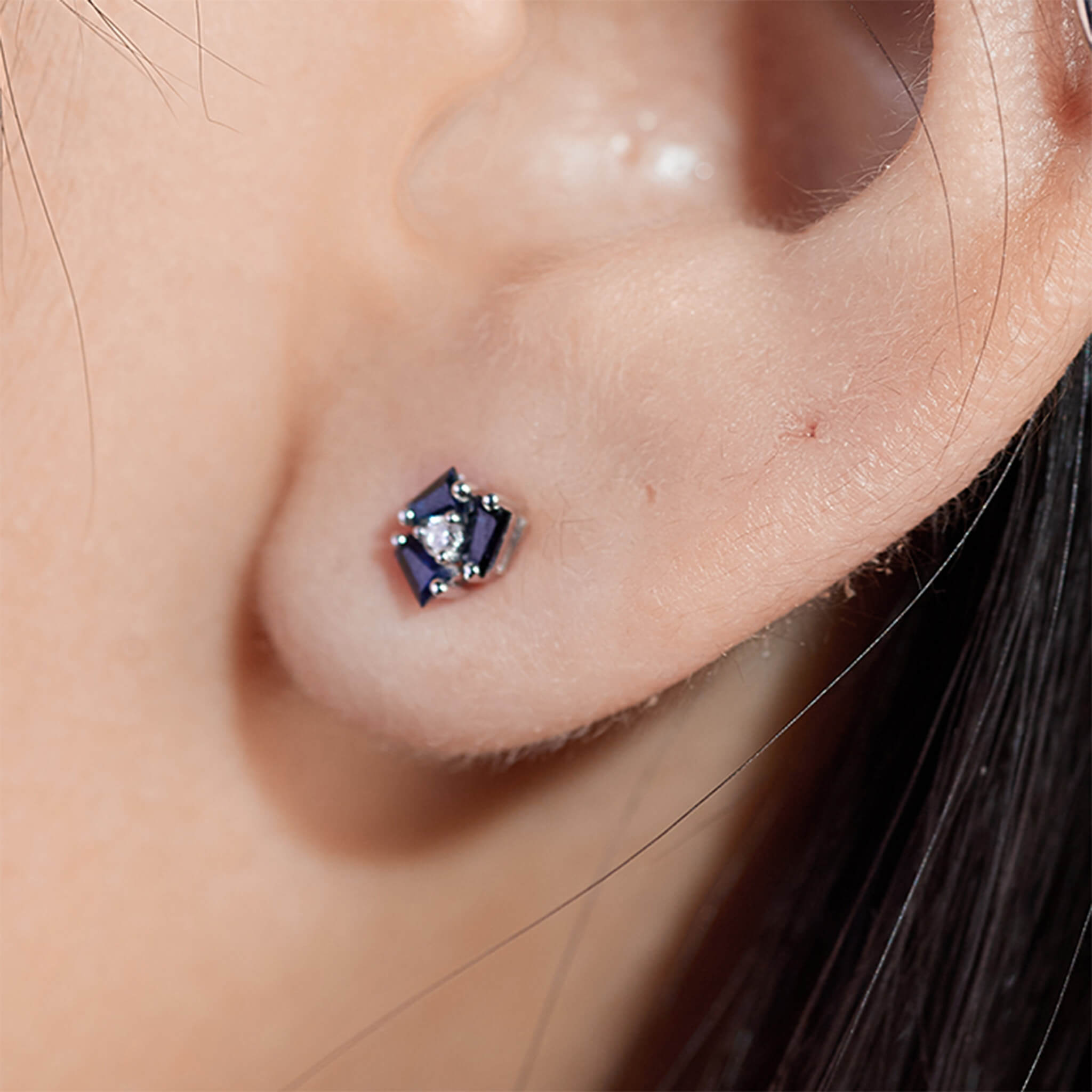 18K Gold Cluster Earring Studs with Natural Diamonds &amp; Blue Sapphires