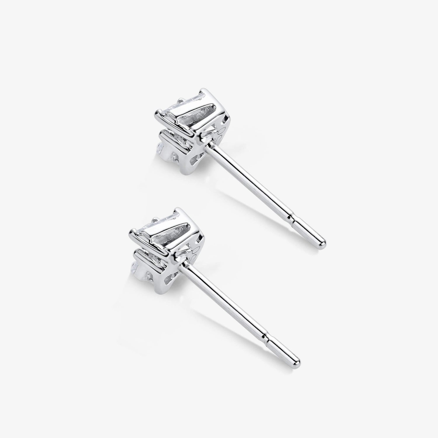 18K Gold Cluster Earring Studs with Natural Diamonds