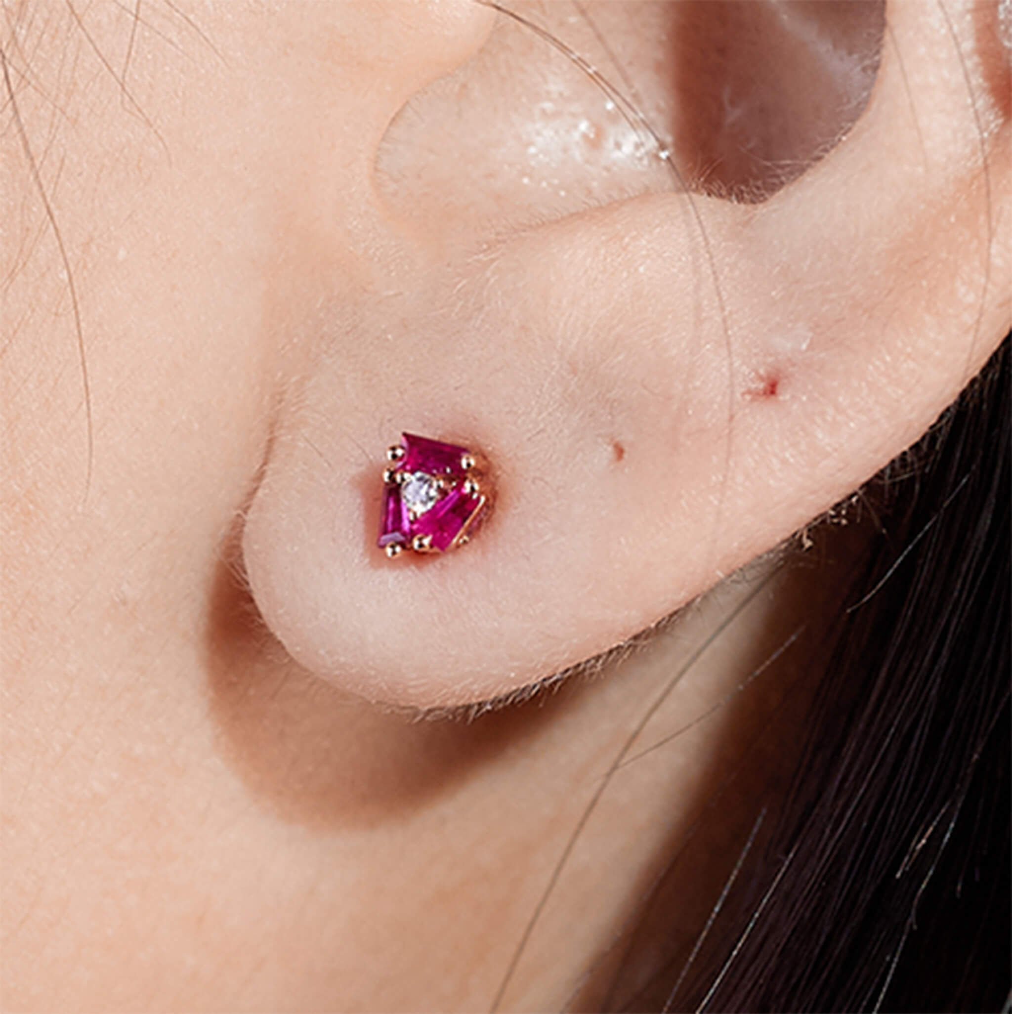 18K Gold Cluster Earring Studs with Natural Diamond &amp; Ruby