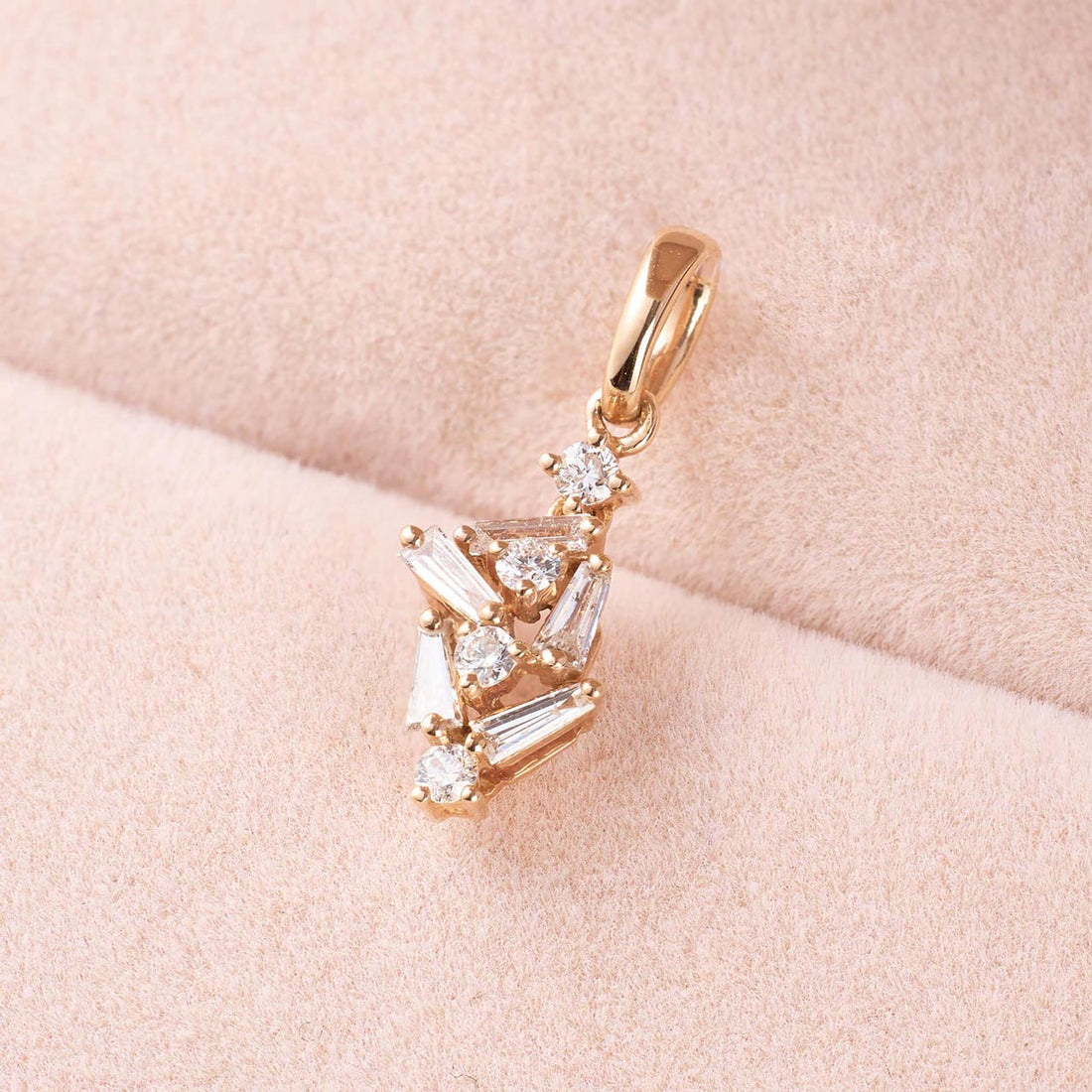 18K Gold Cluster Pendant with Diamonds