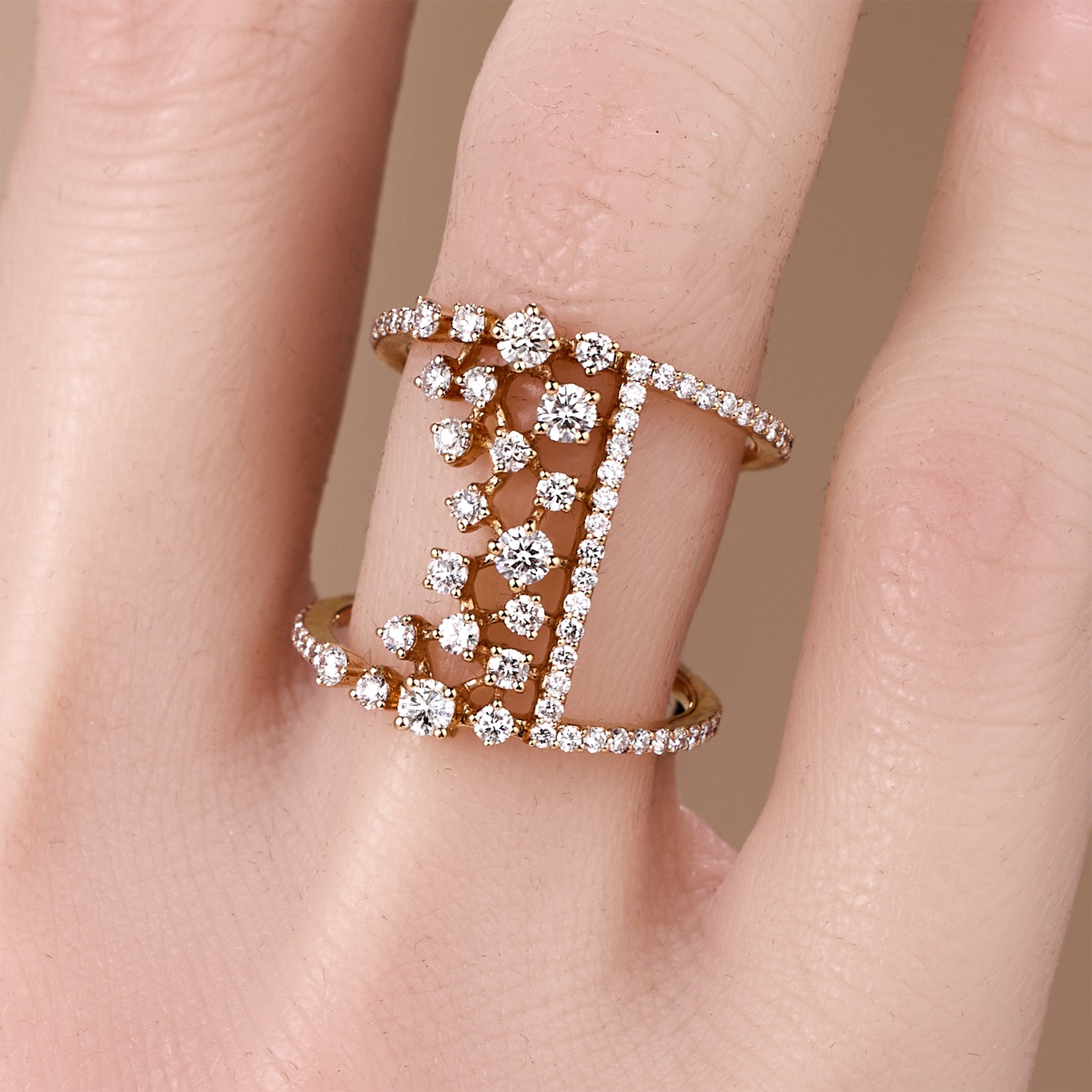 1.18ct.tw Luxury Natural Diamond Cocktail Ring in 18K Gold - JewelryAndStore