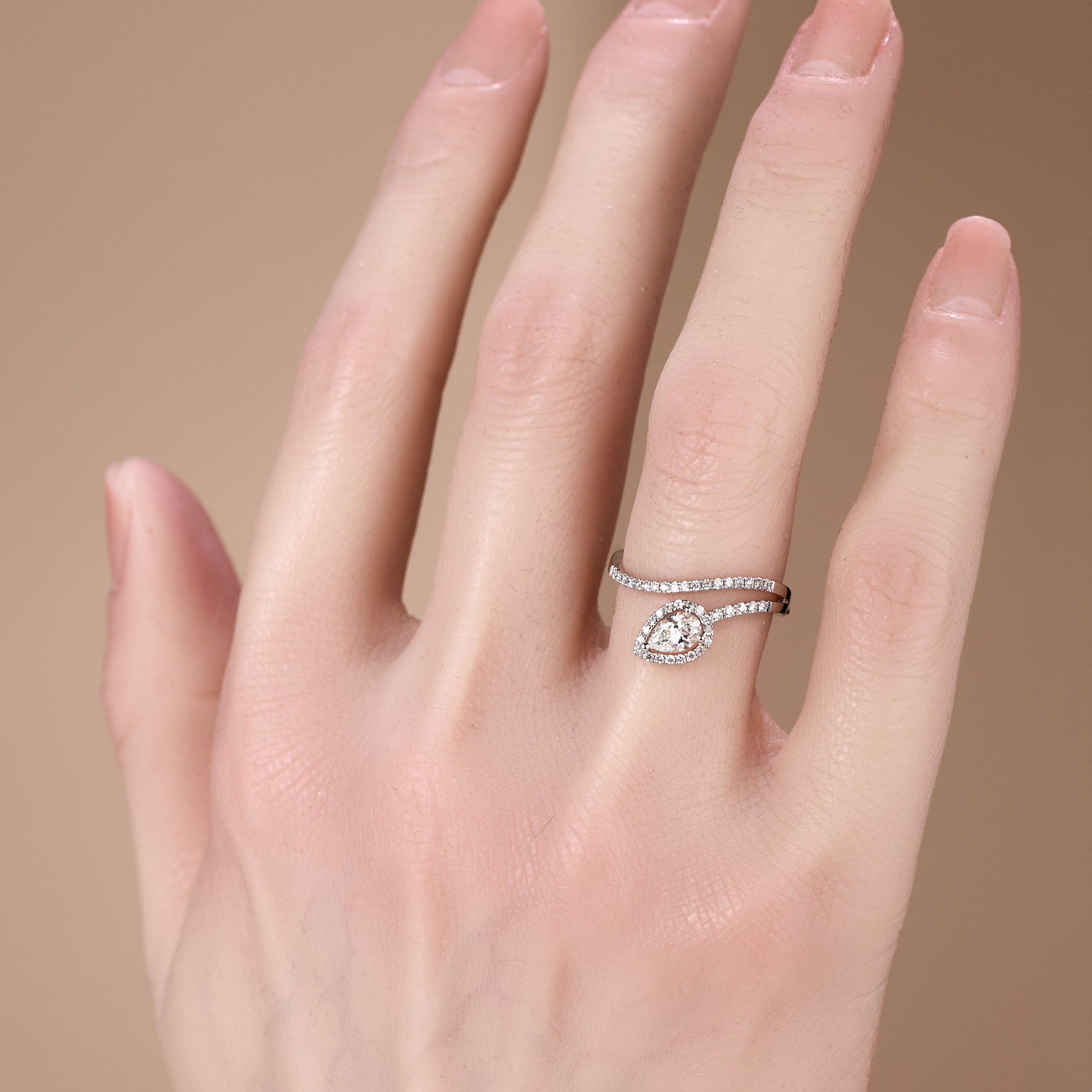 0.62ct.tw. Pear - Shaped Diamond Engagement Ring in 18K white gold - JewelryAndStore