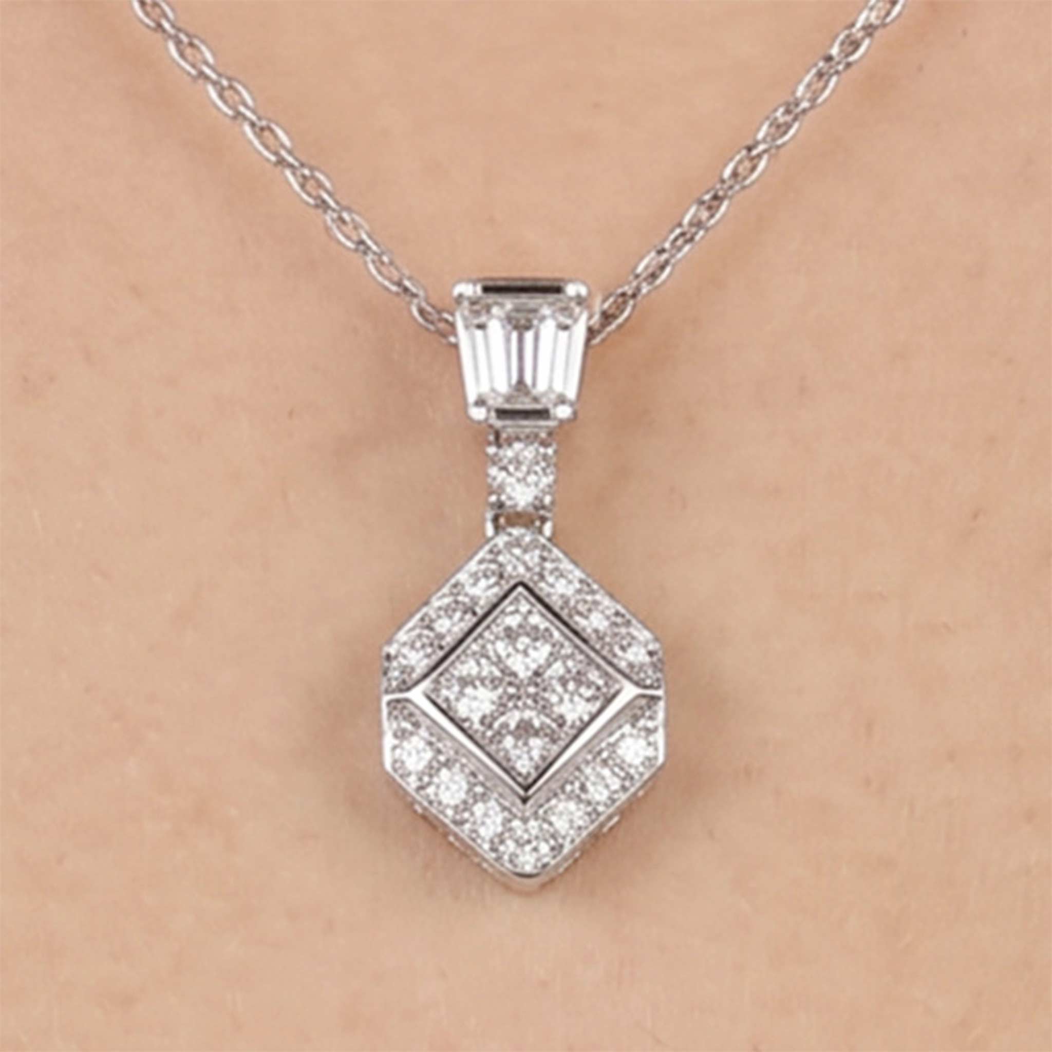 0.56ct Natural Diamond Kite-Shaped Illusion Pendant in 18K Gold - JewelryandStore
